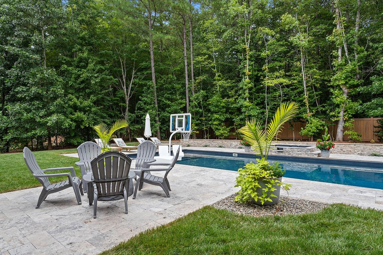 1536 Rock Dove Way