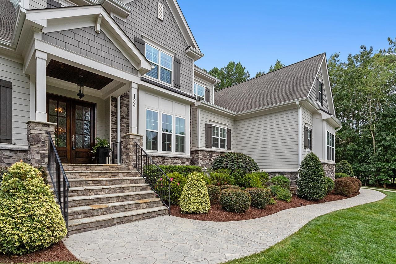 1536 Rock Dove Way