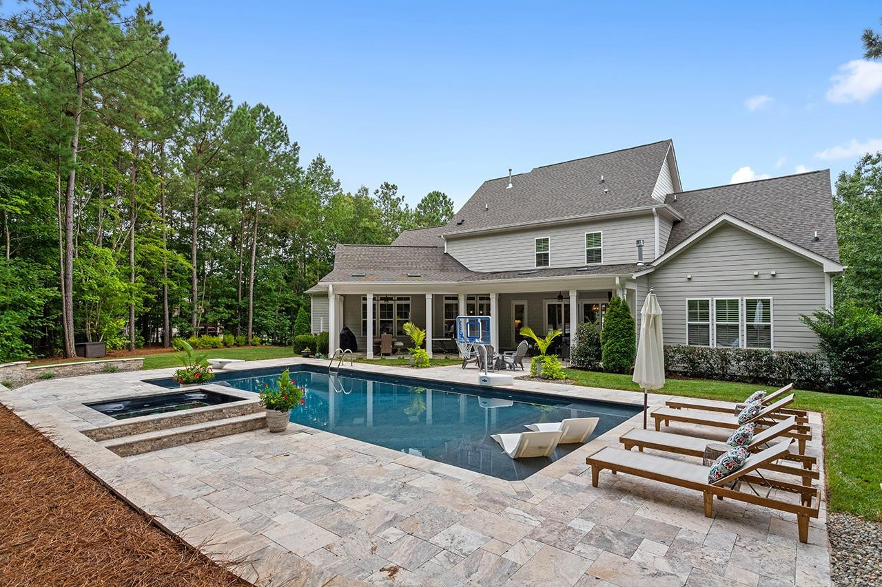 1536 Rock Dove Way
