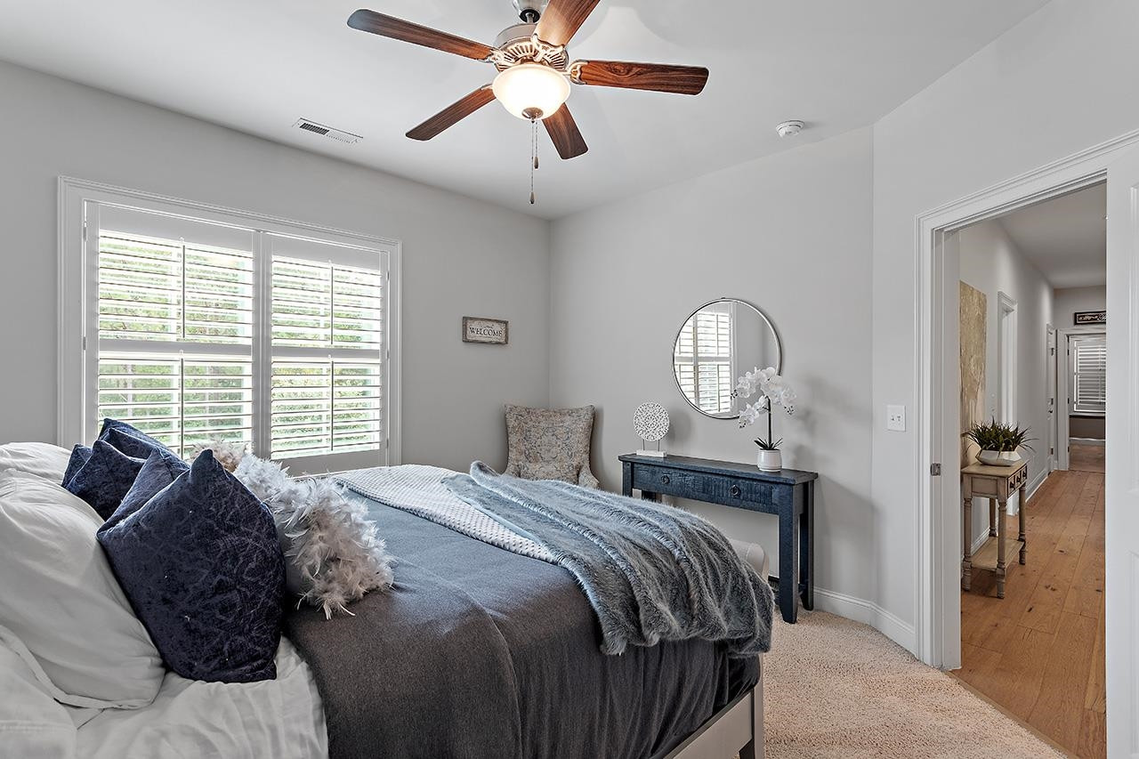 1536 Rock Dove Way
