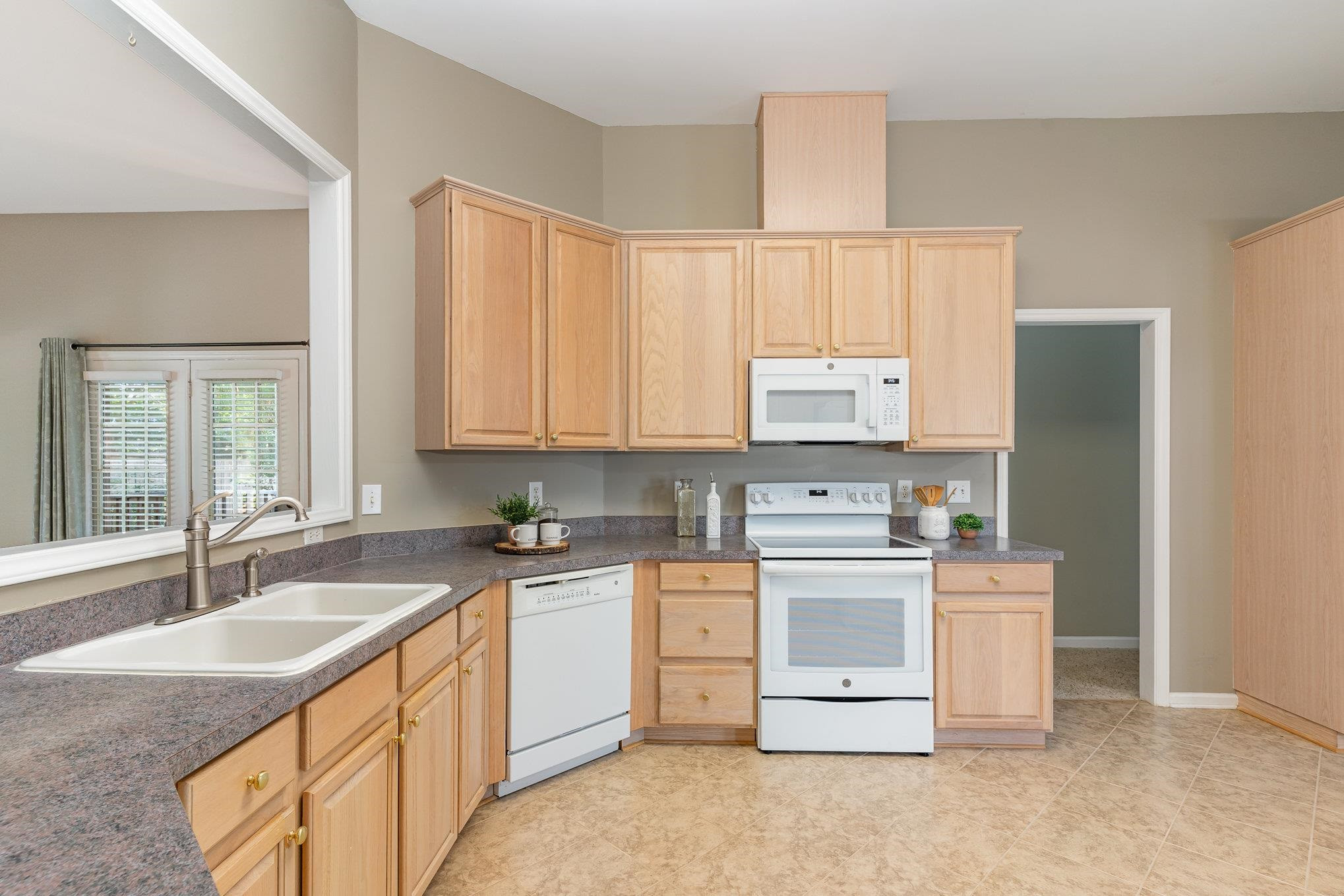 6124 Remington Lake Drive