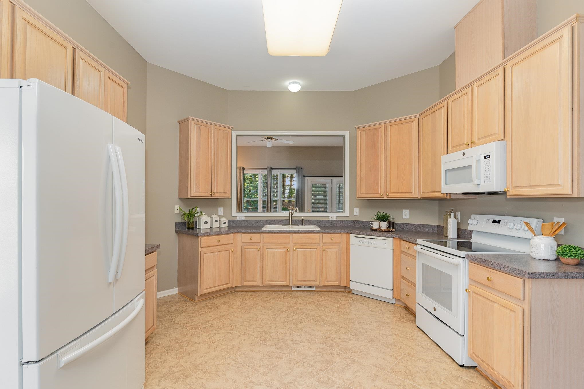 6124 Remington Lake Drive