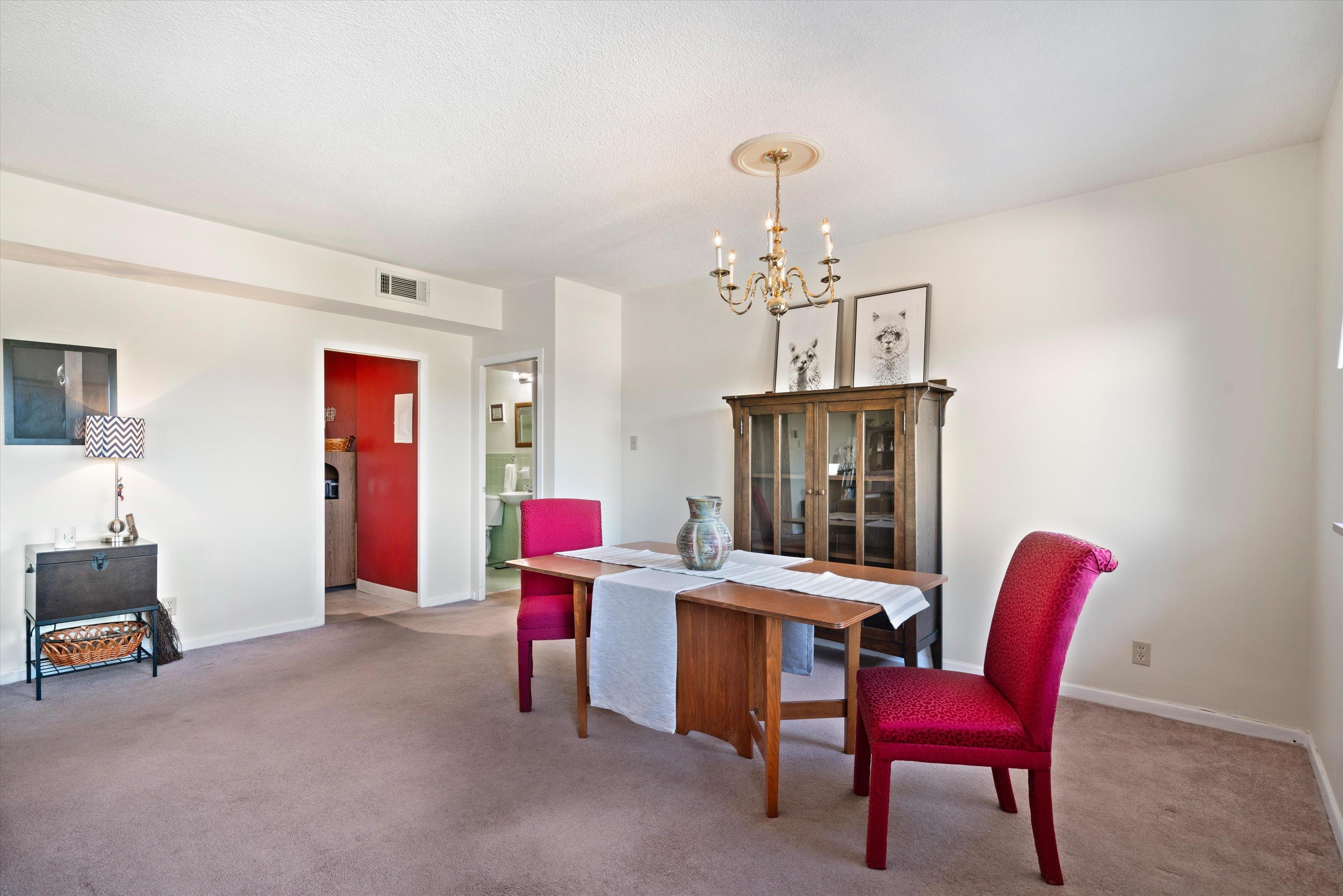 1960 N PARKWAY AVE Unit: 603