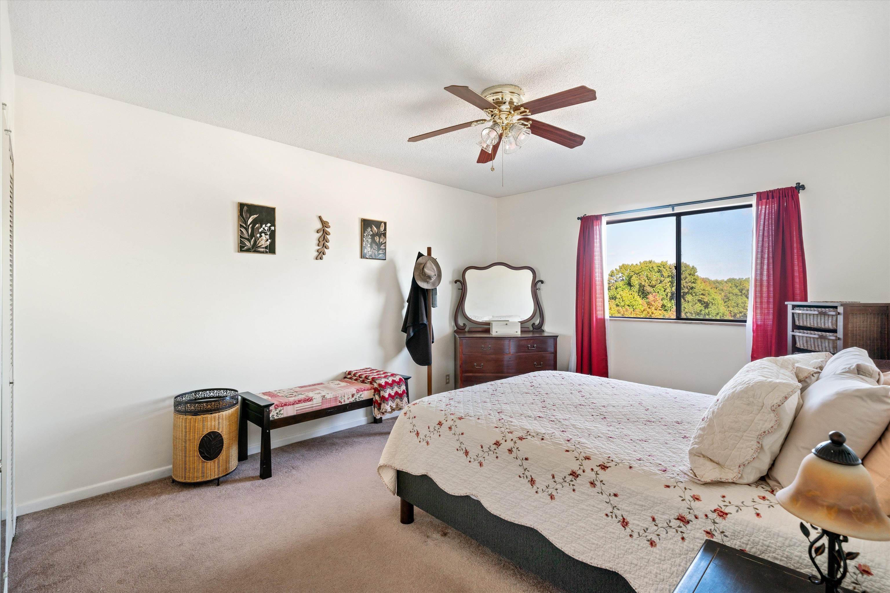 1960 N PARKWAY AVE Unit: 603