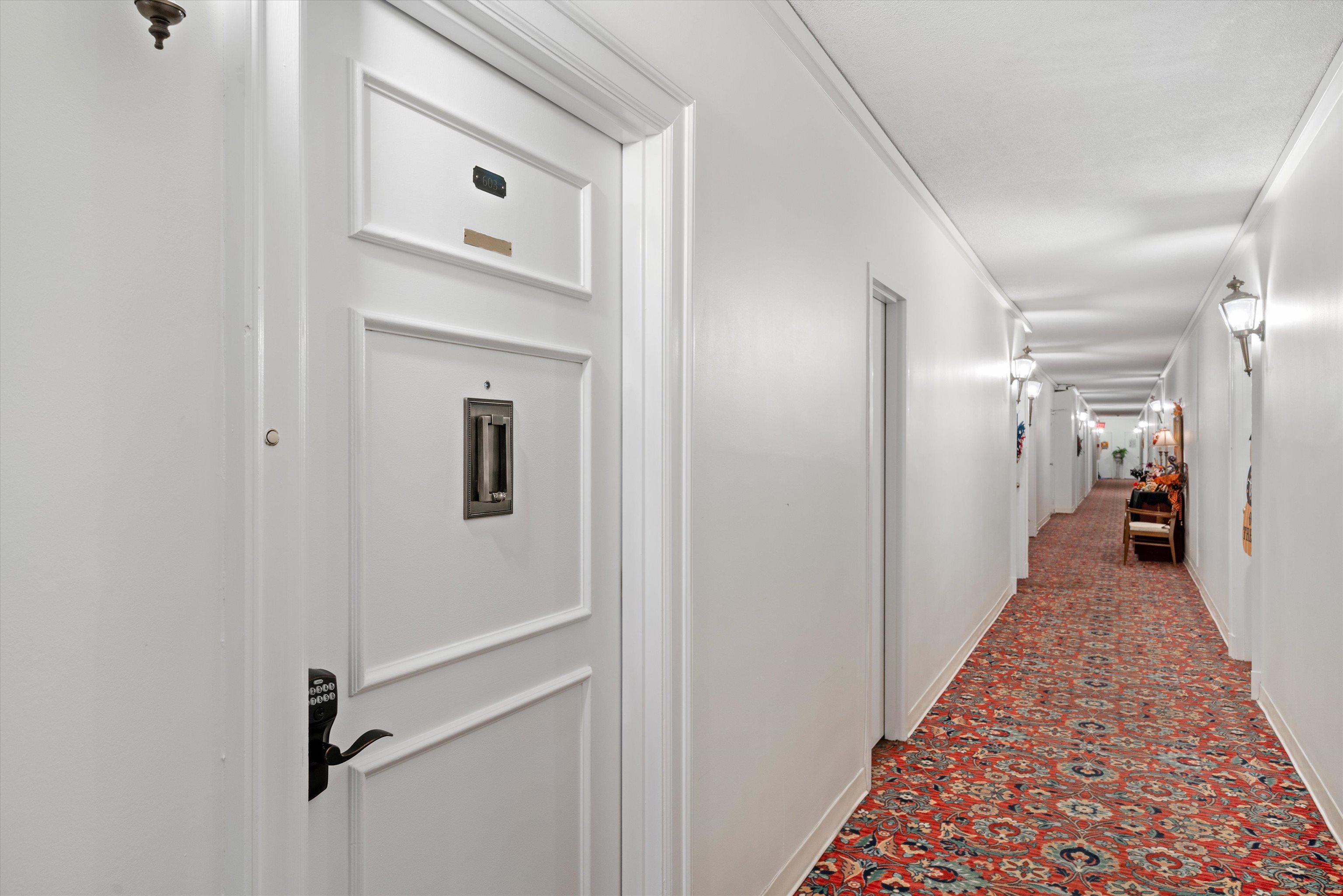 1960 N PARKWAY AVE Unit: 603