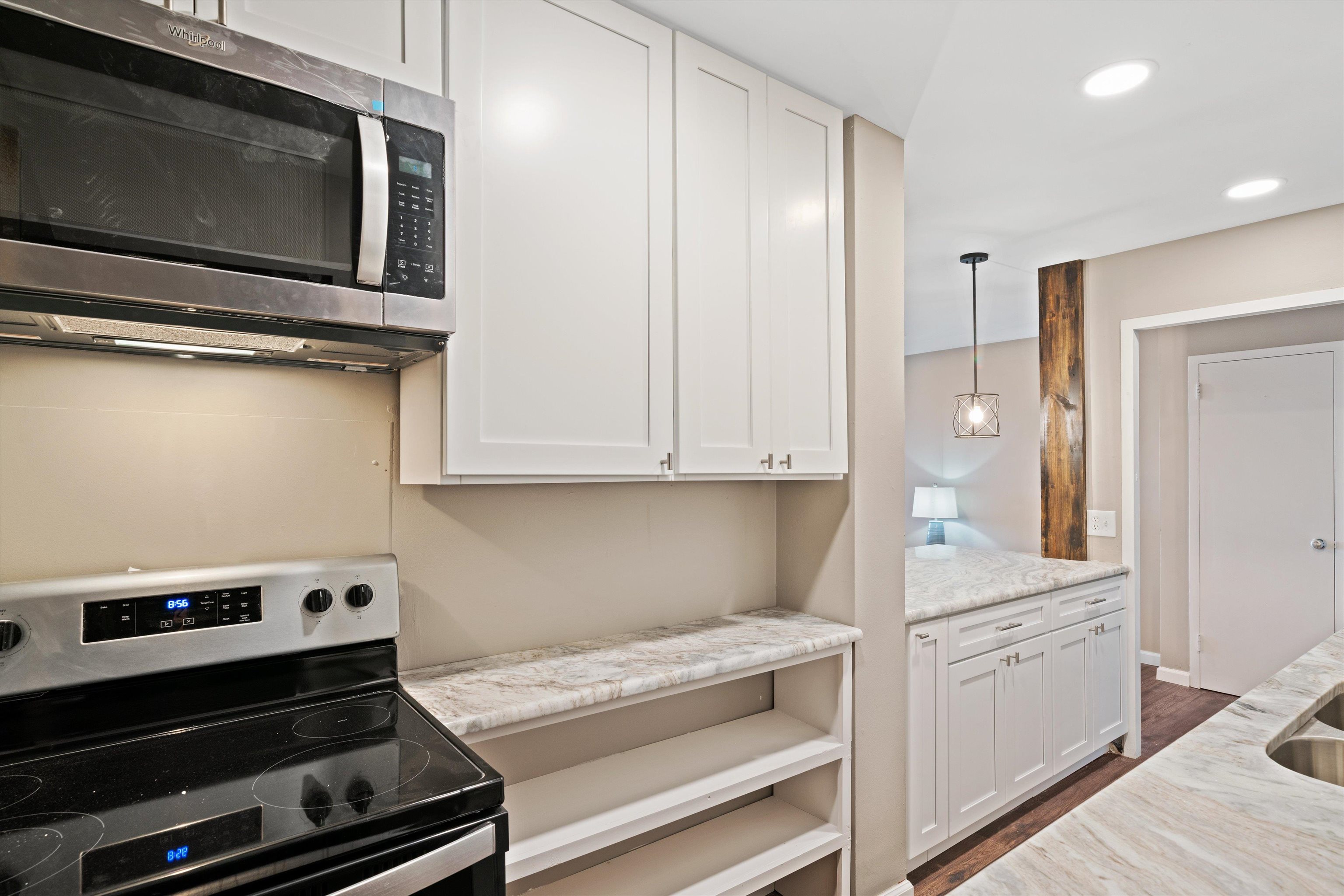 2277 UNION AVE Unit: 606
