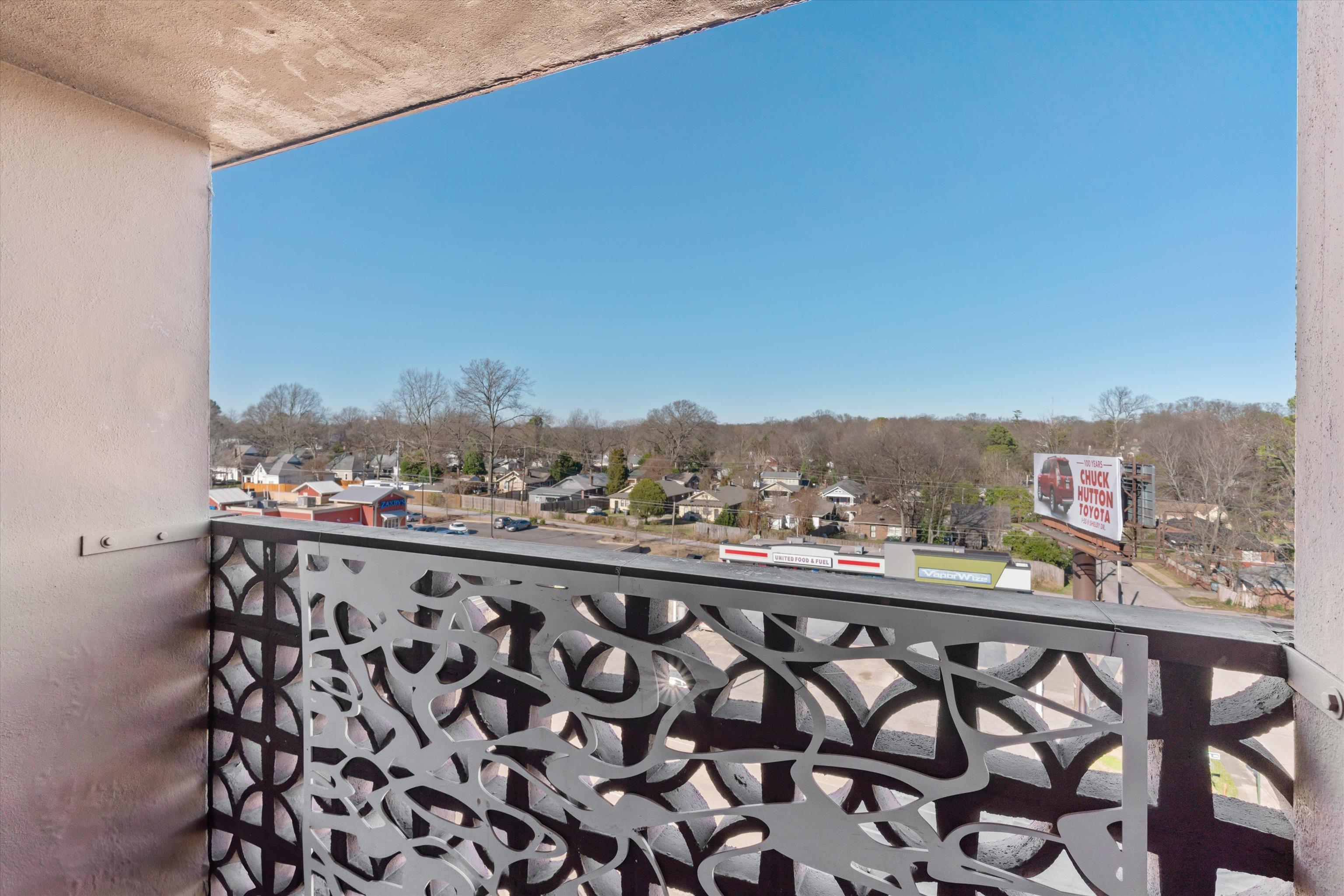 2277 UNION AVE Unit: 606