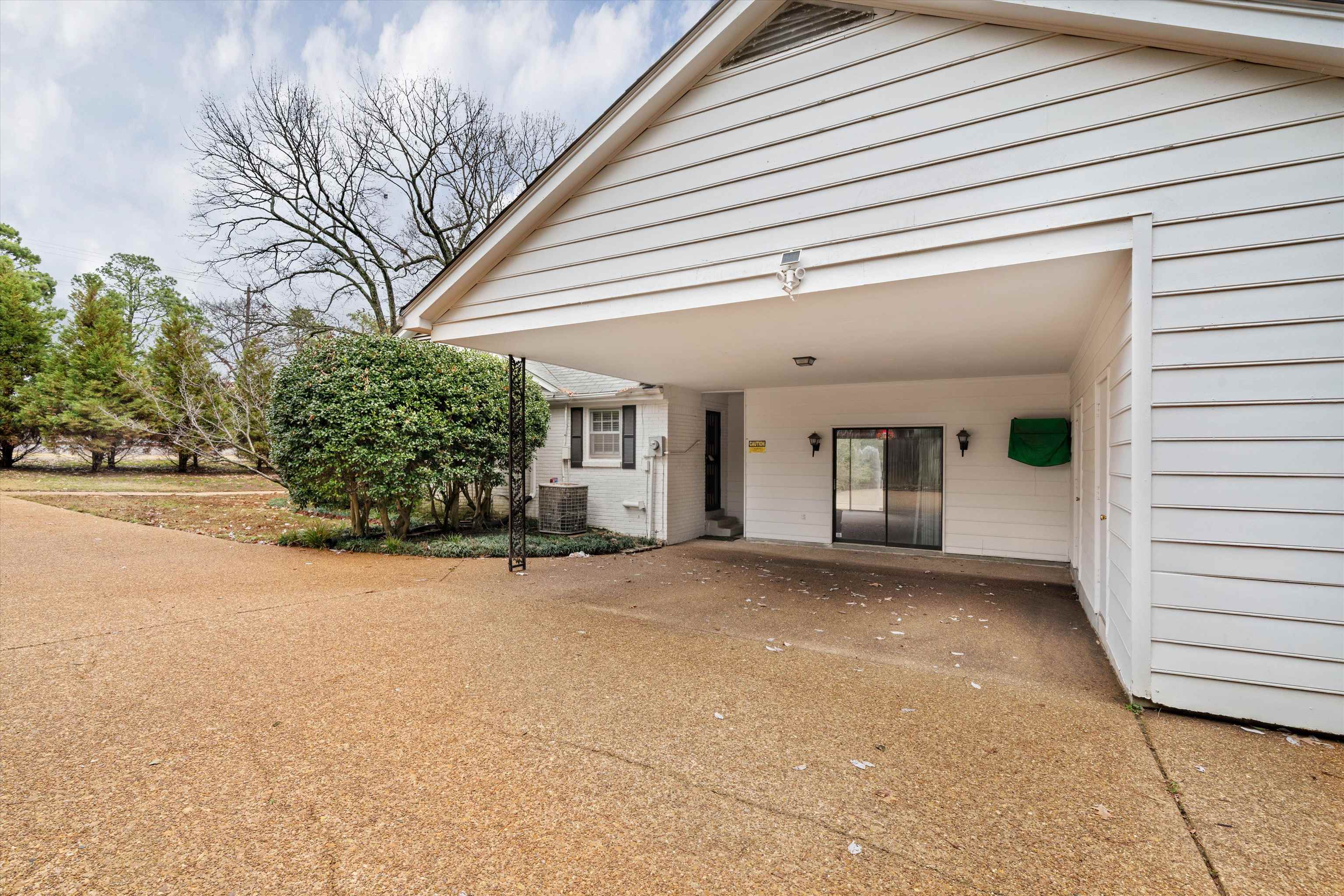 6643 POPLAR PIKE