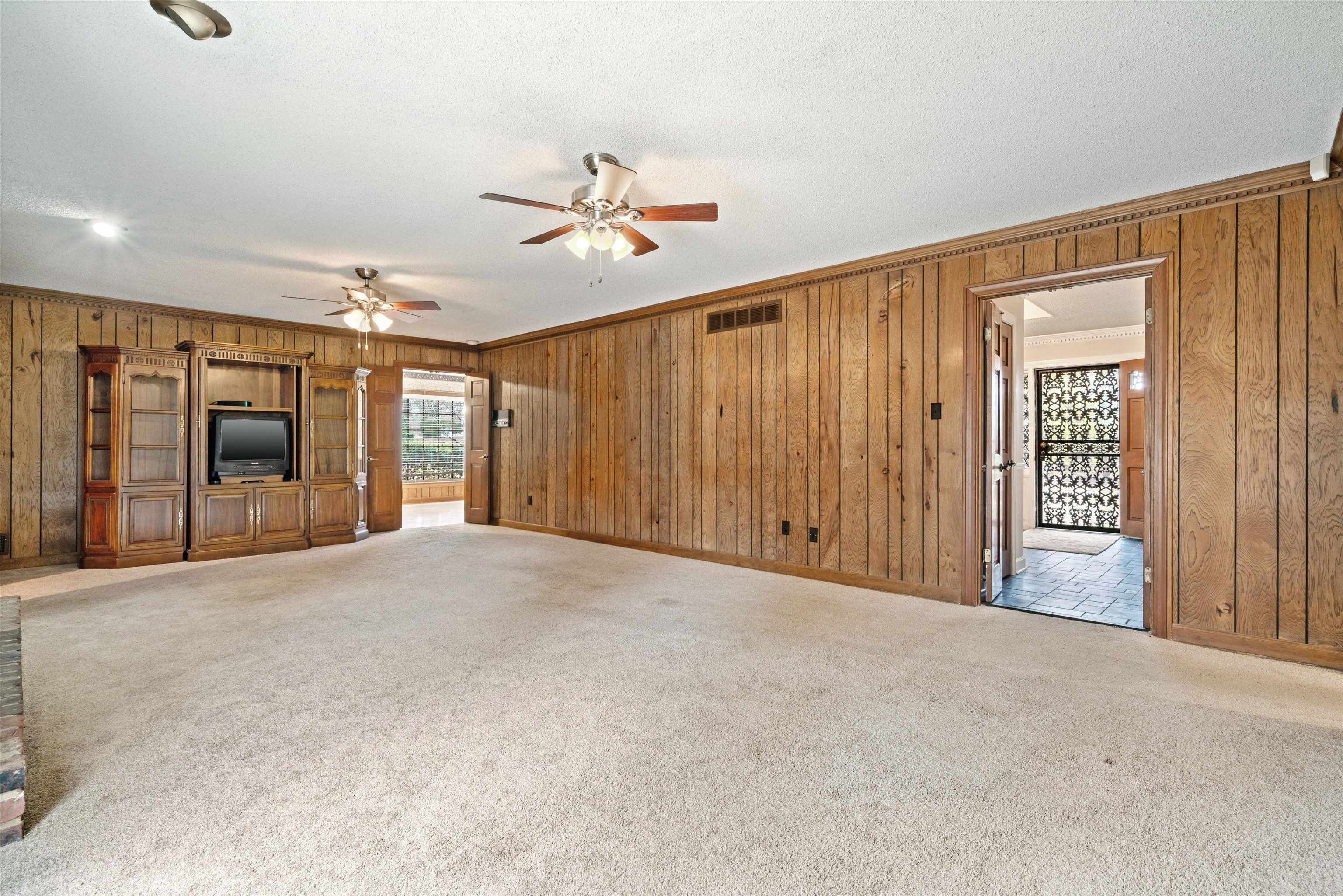 6643 POPLAR PIKE