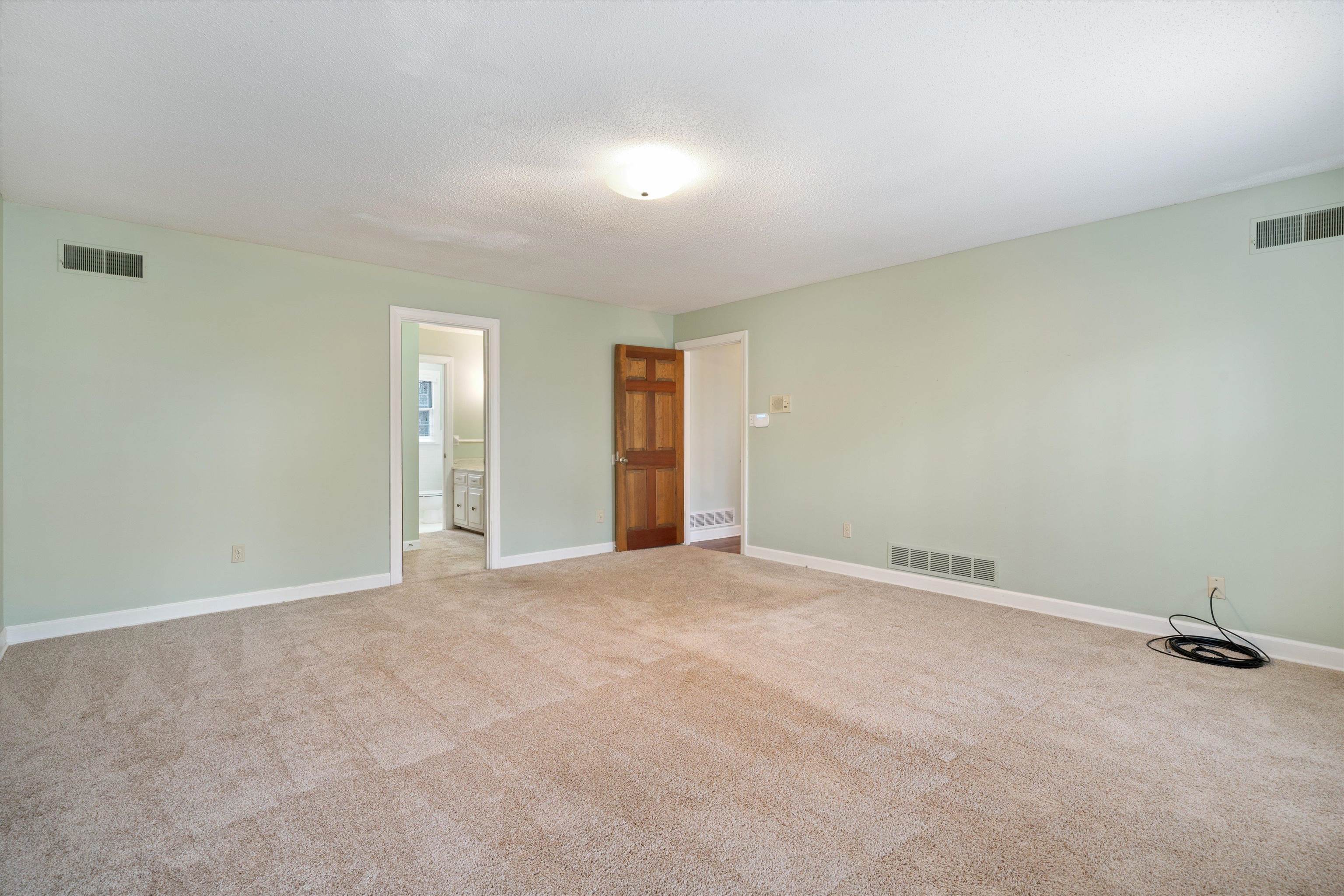 6643 POPLAR PIKE