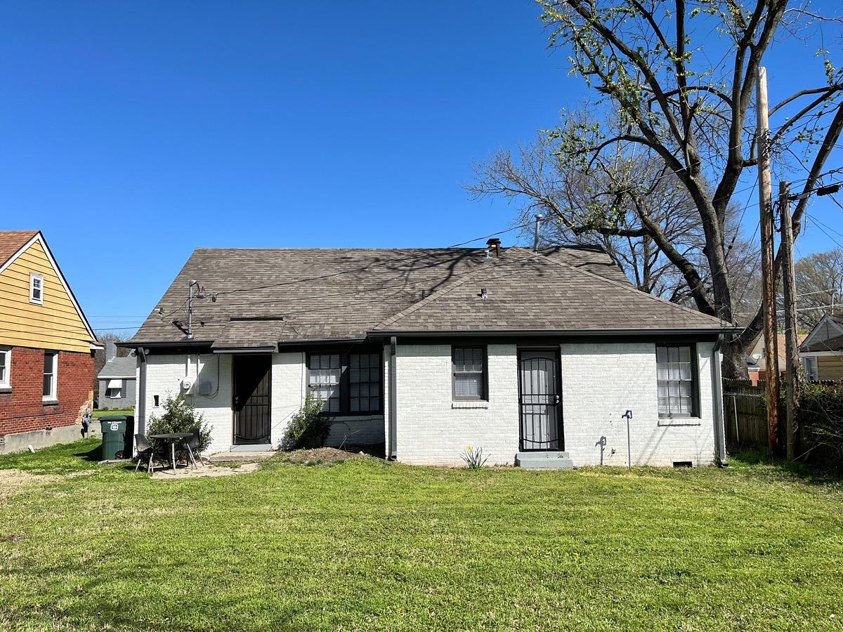 1611 N MICHELLE CIR