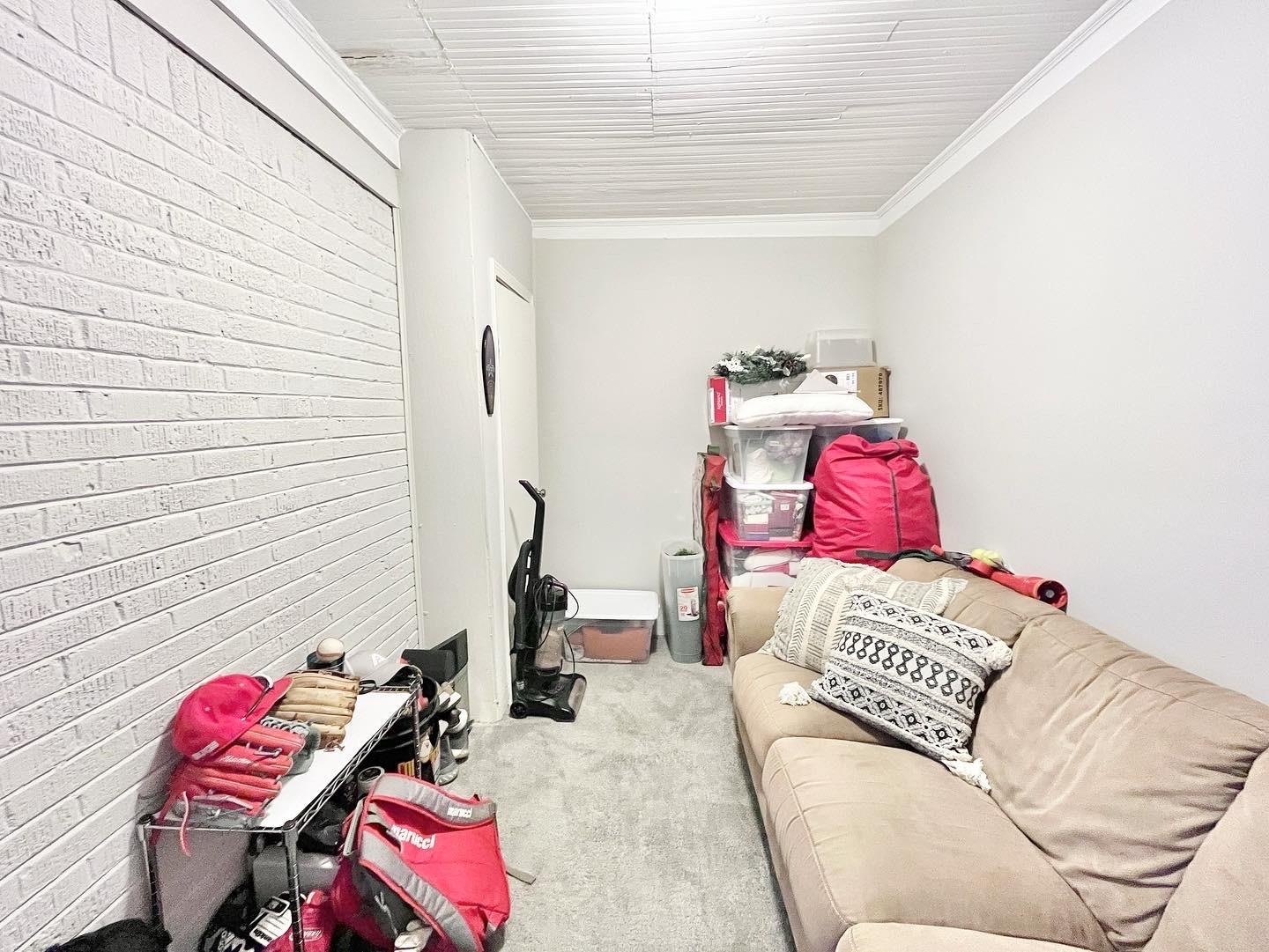 1611 N MICHELLE CIR