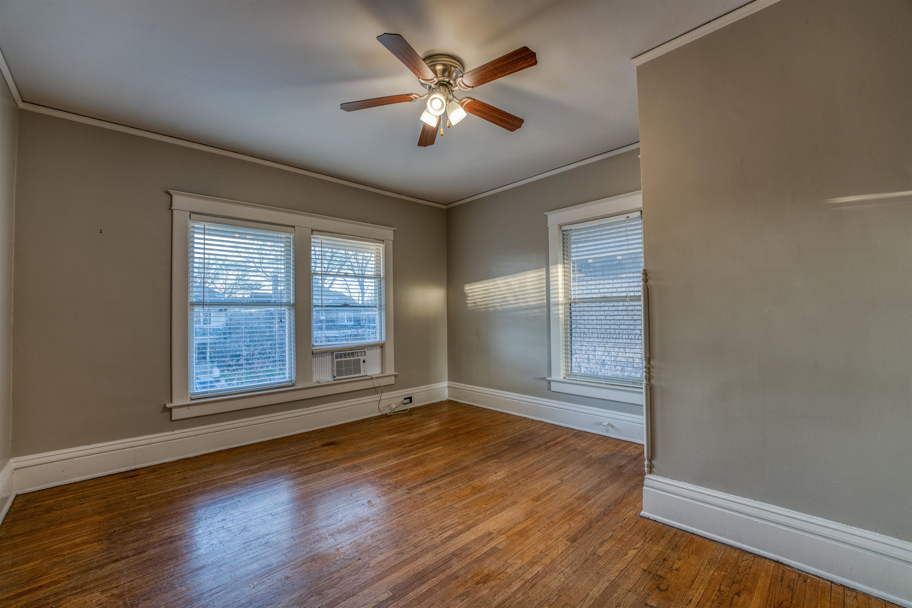 24 S EVERGREEN ST