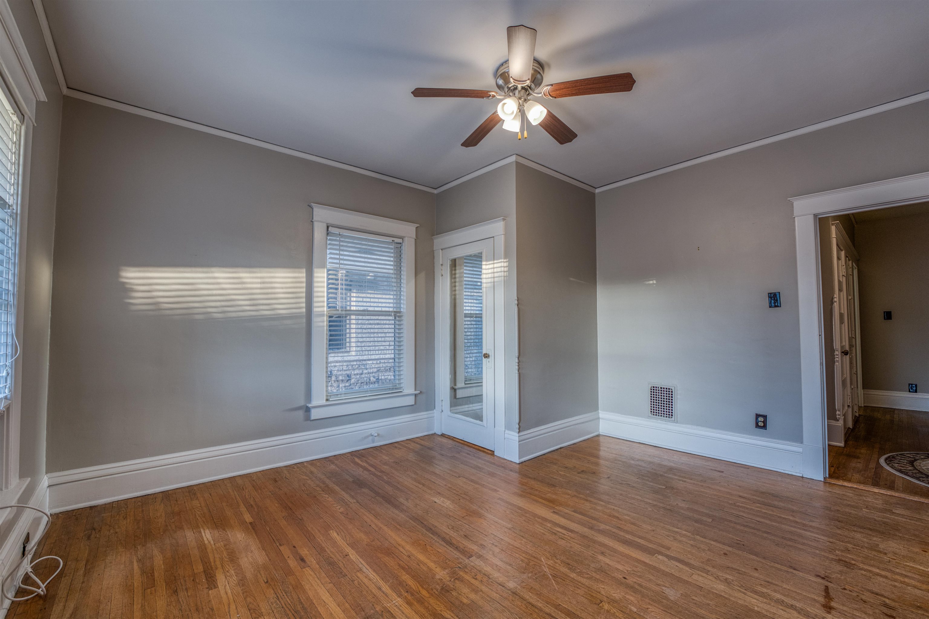 24 S EVERGREEN ST