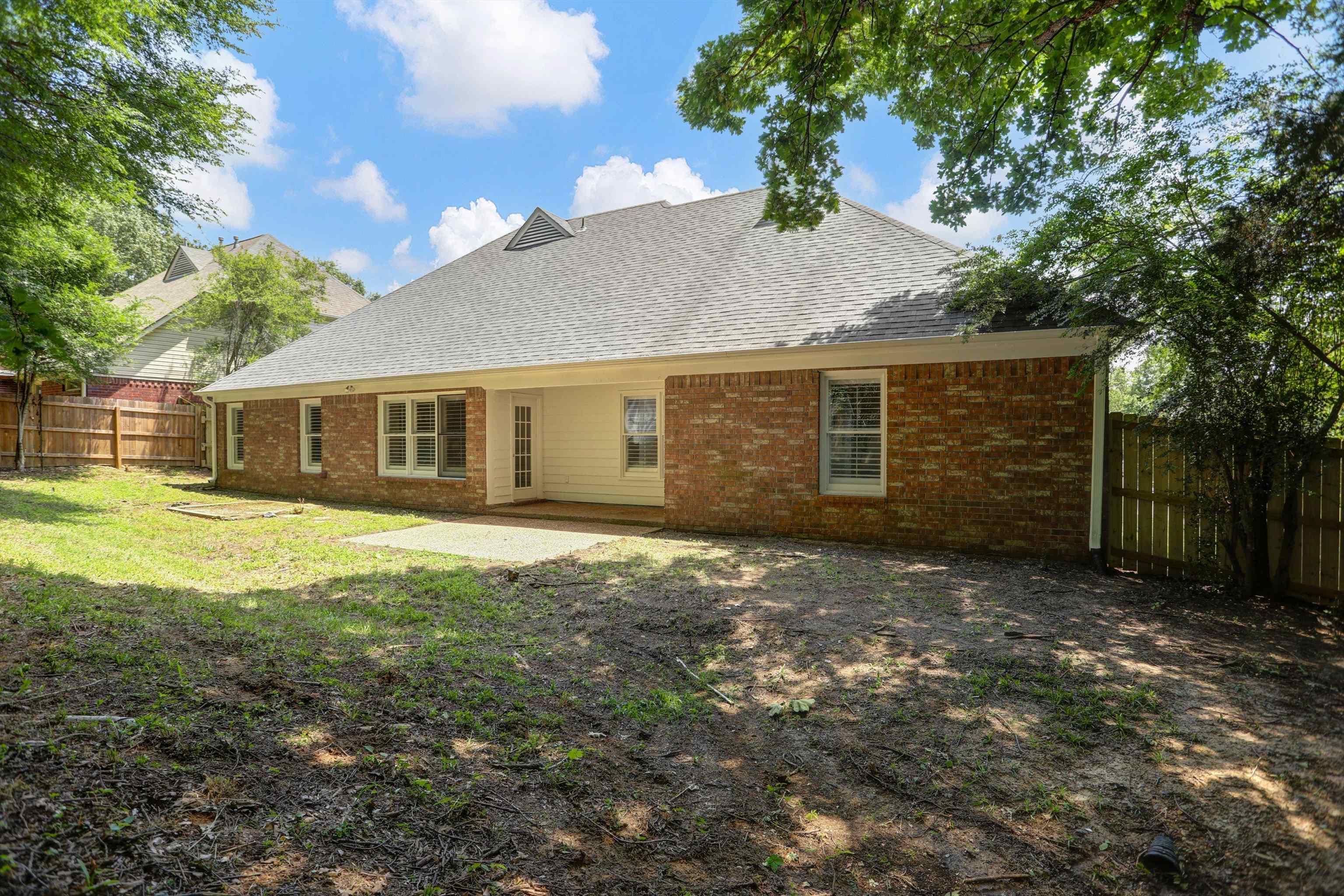 8924 E CARROLLWOOD LN