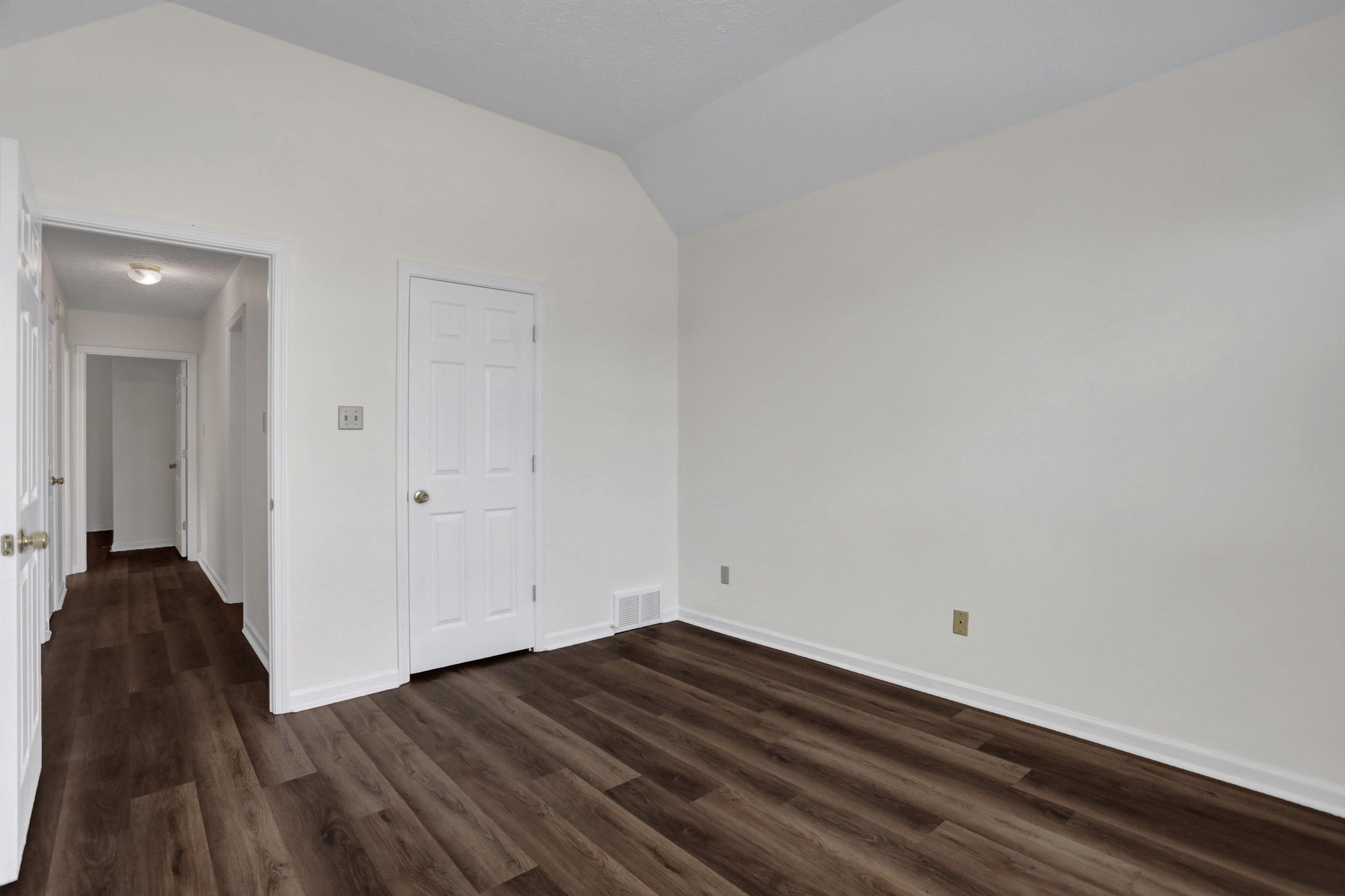 8924 E CARROLLWOOD LN