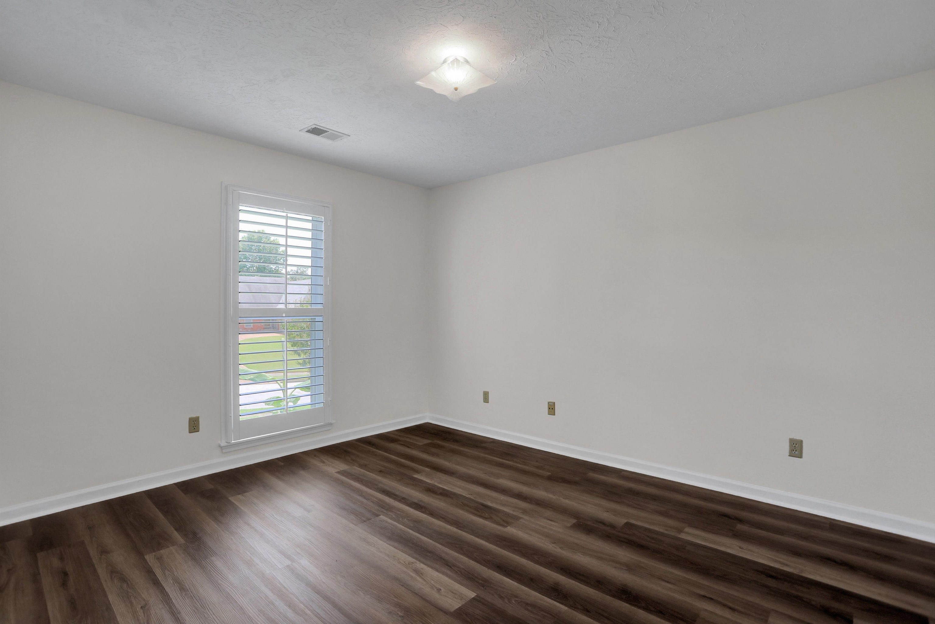 8924 E CARROLLWOOD LN