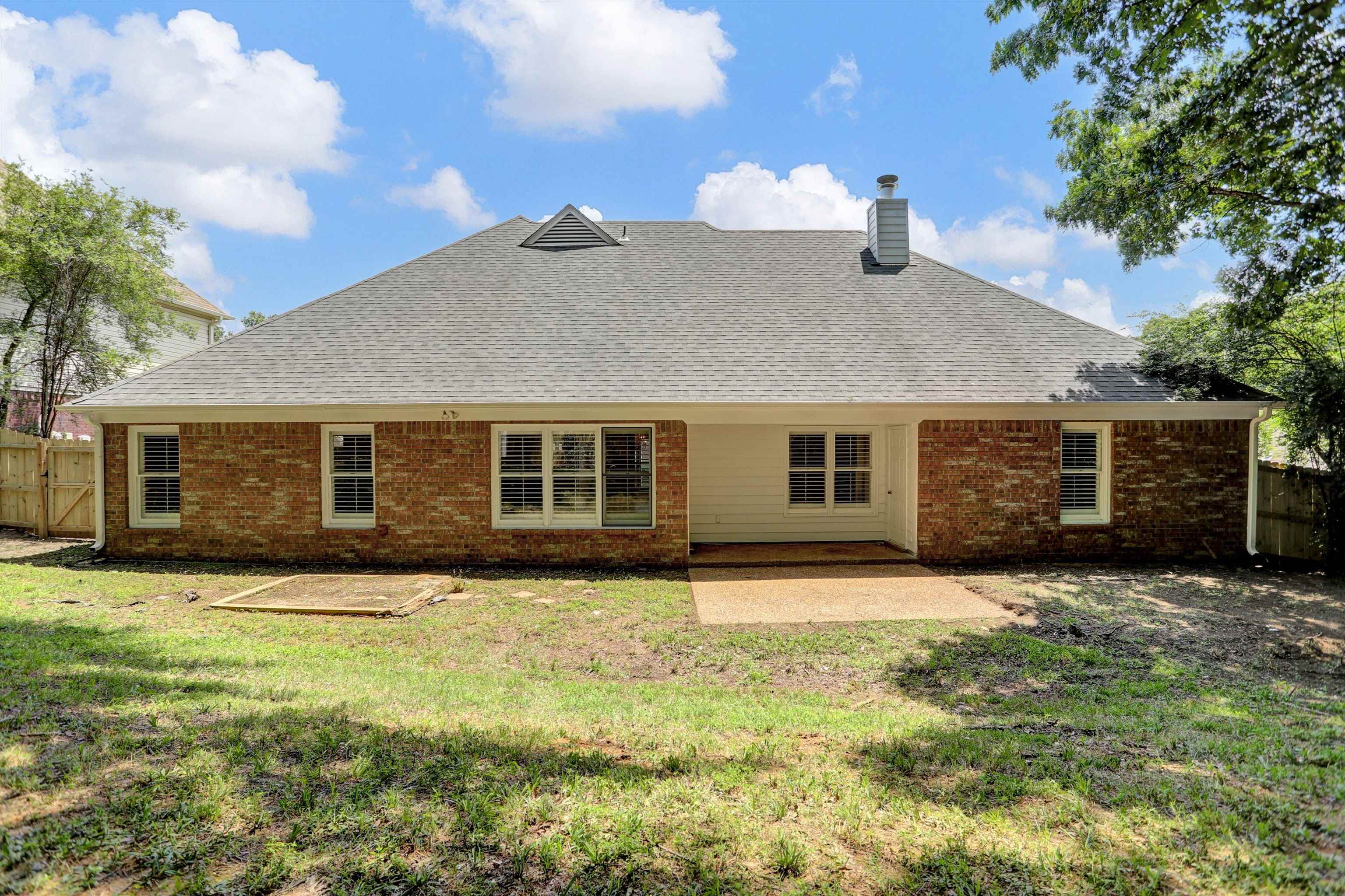 8924 E CARROLLWOOD LN