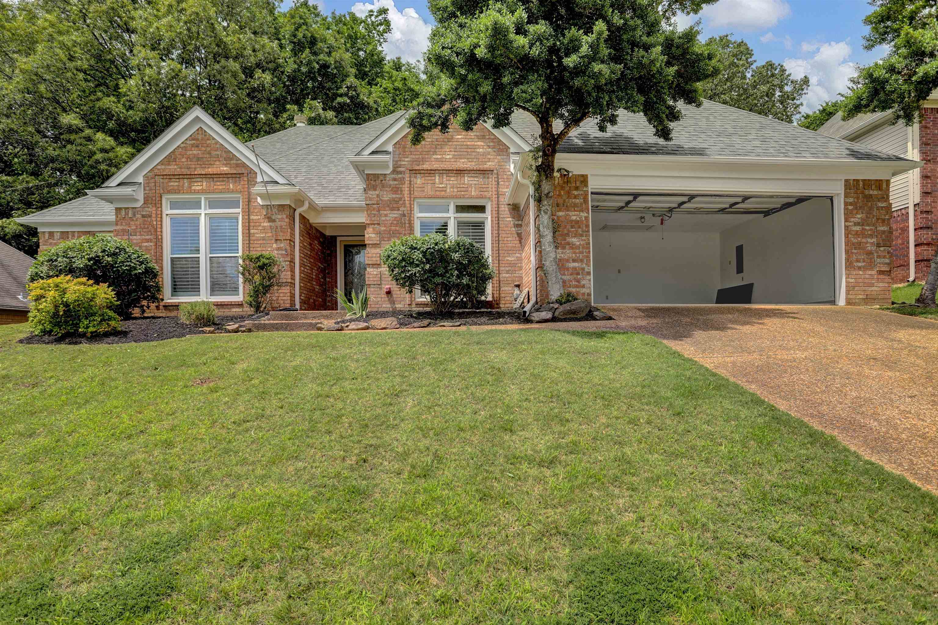 8924 E CARROLLWOOD LN