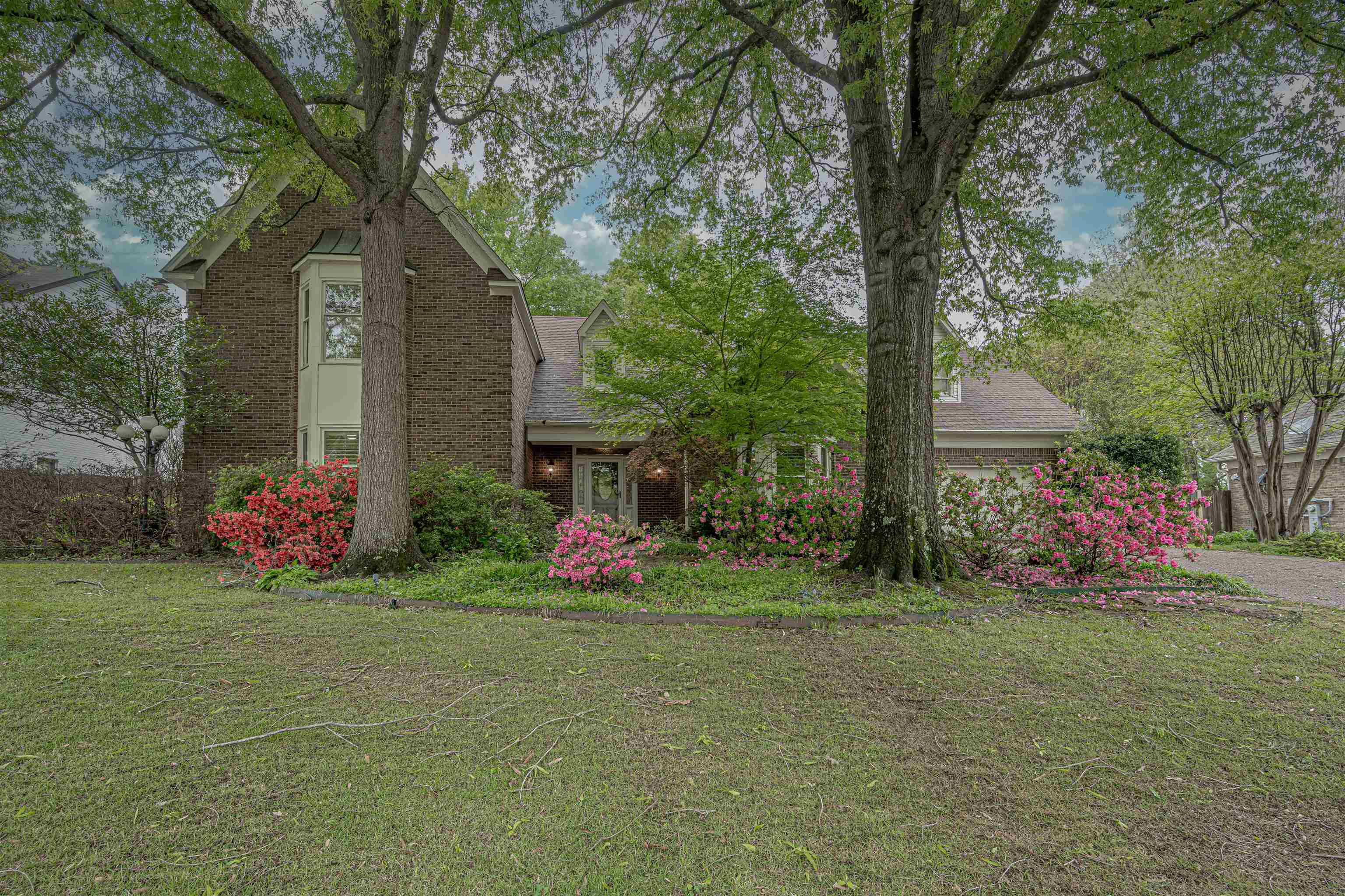8106 MEADOW GLEN DR