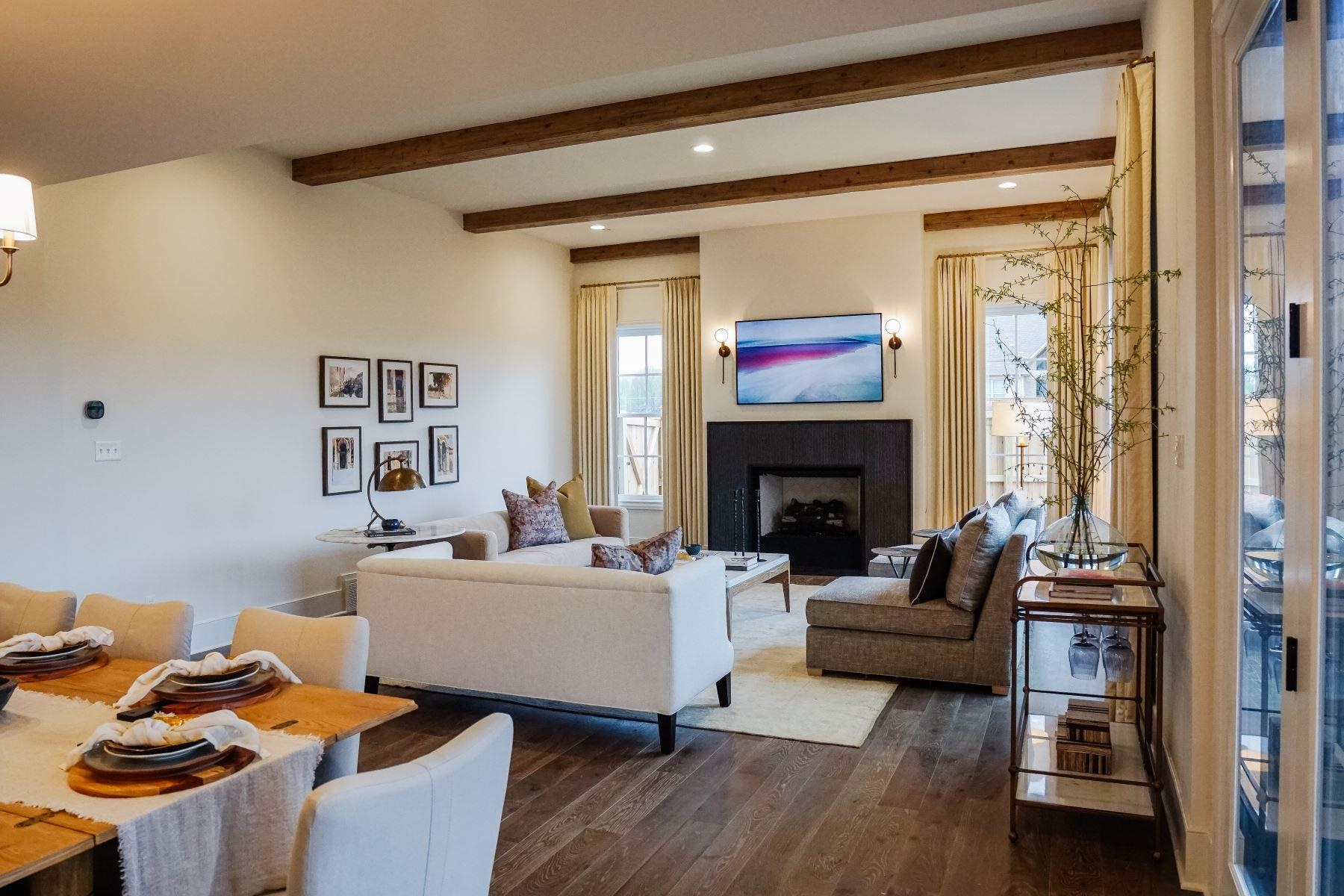 790 CARDINAL CV