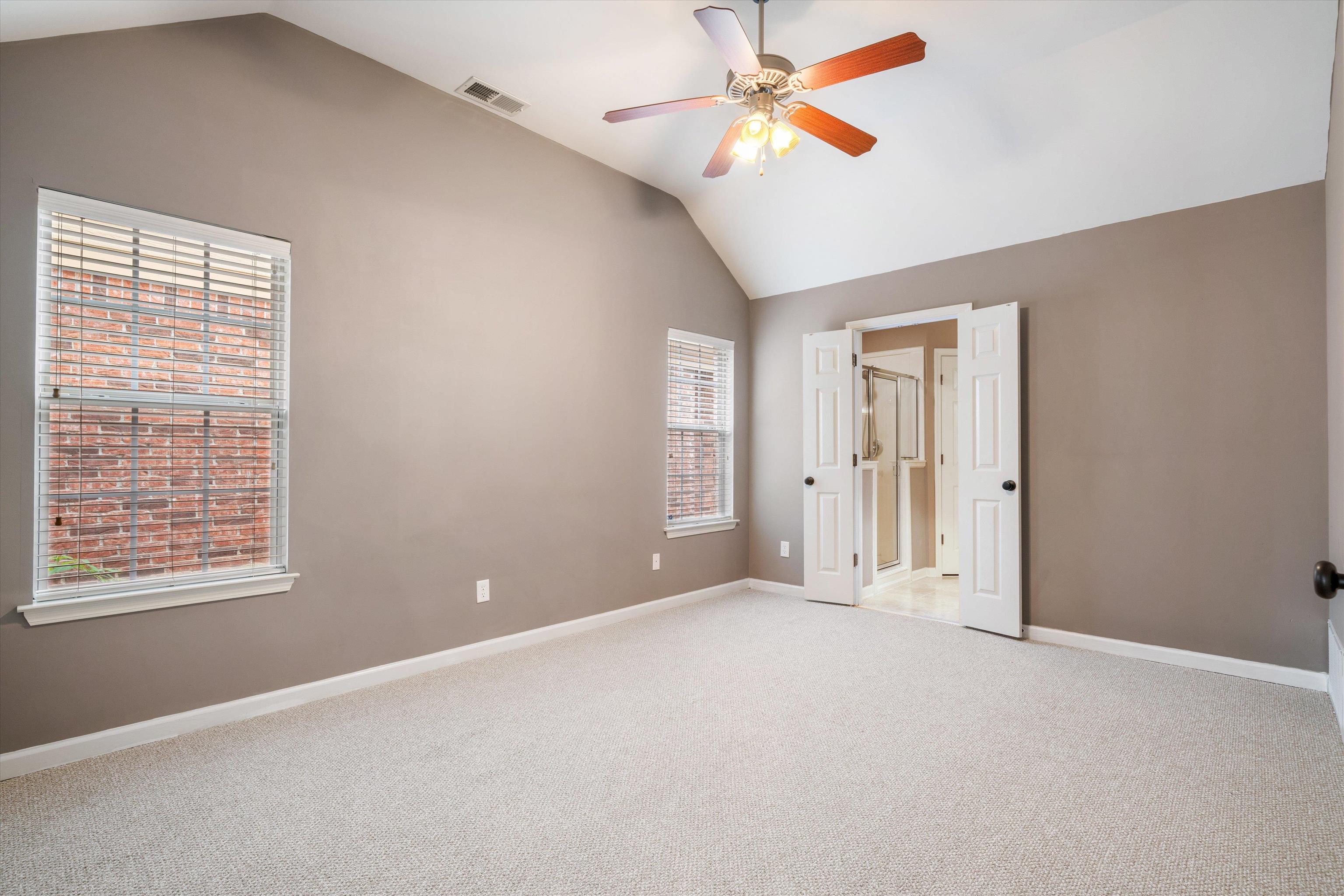 1058 W MONTEBELLO CIR