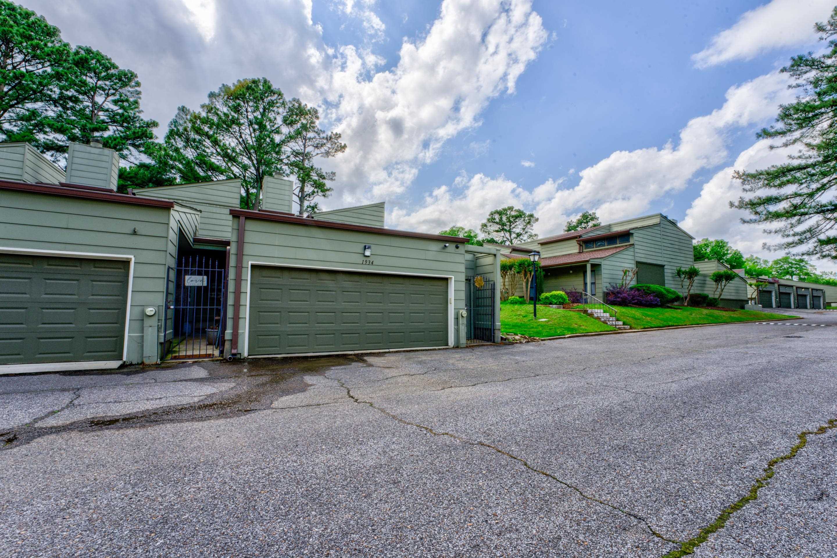 1934 ALLENBY RD Unit: 7