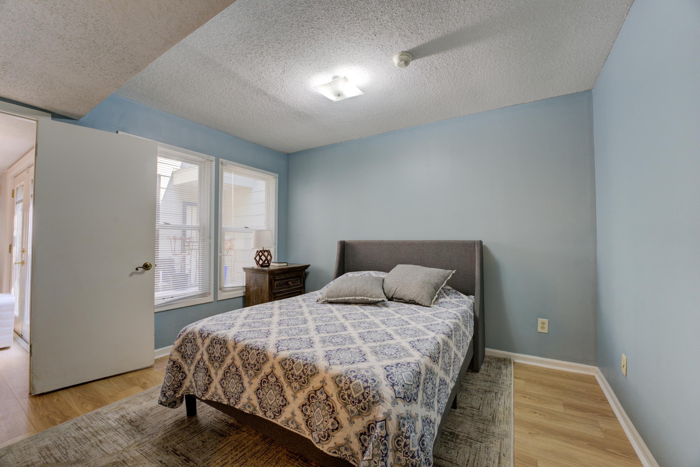 1934 ALLENBY RD Unit: 7