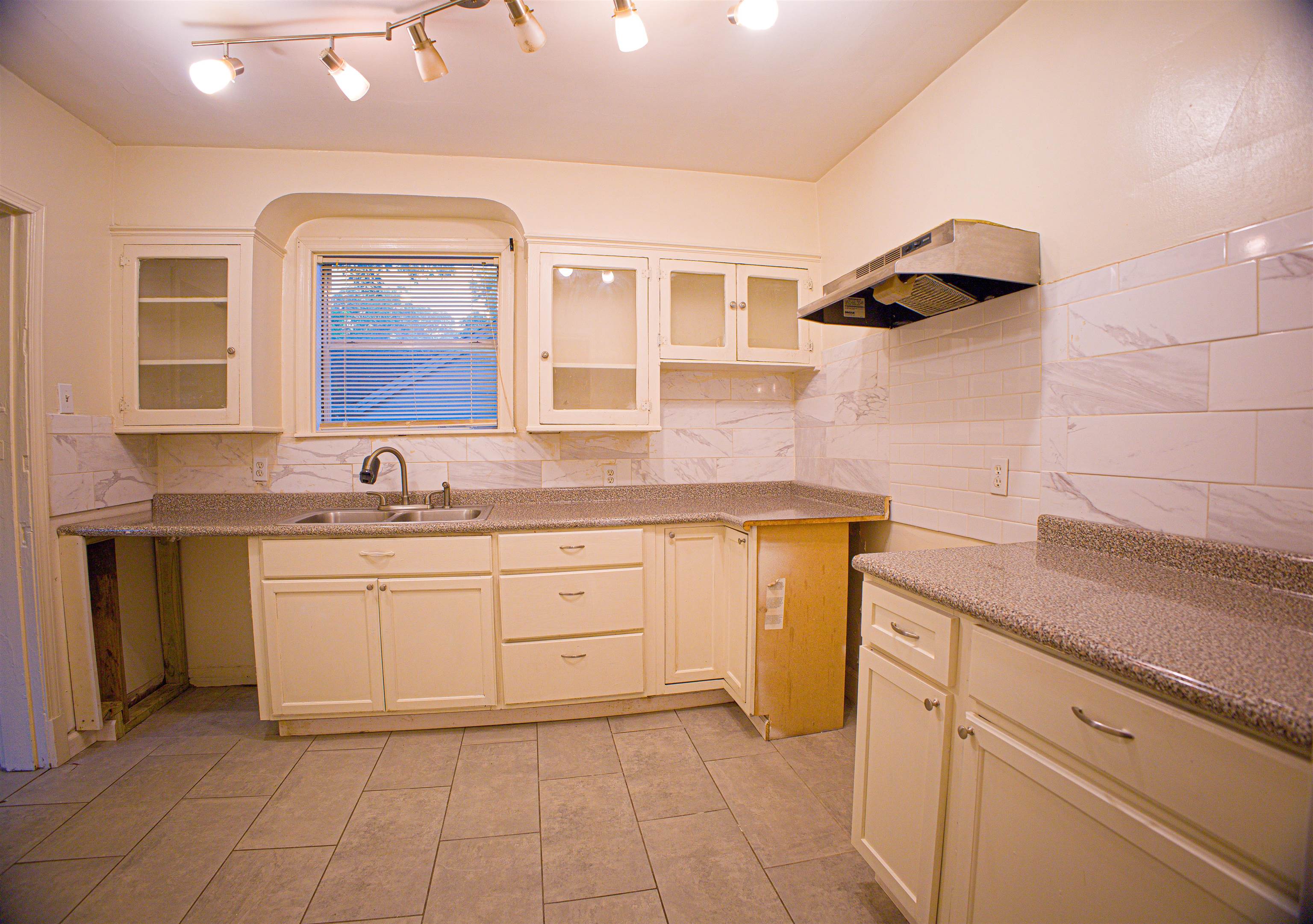 3114 SPOTTSWOOD DR