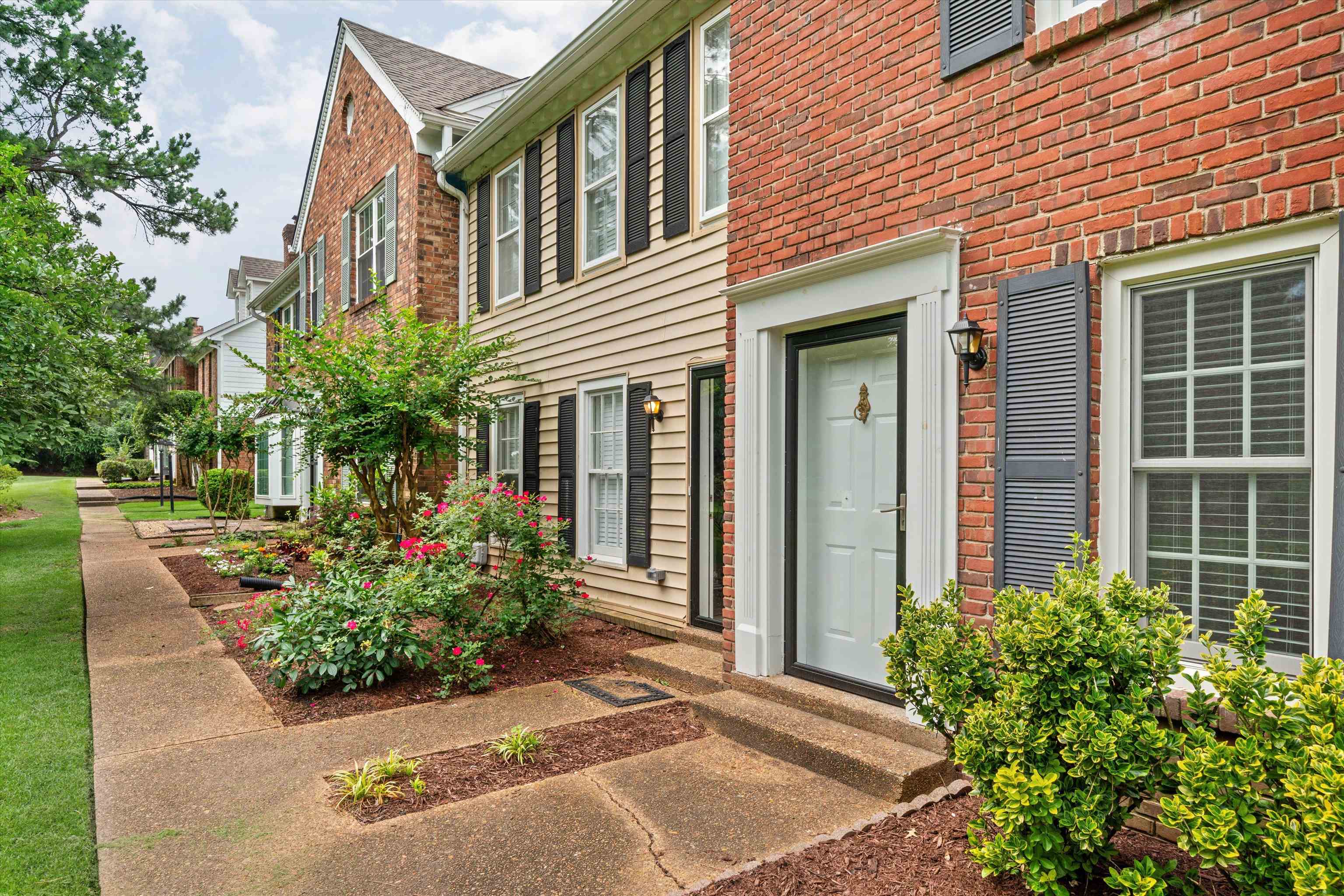 1854 PARK TRAIL DR Unit: 1854