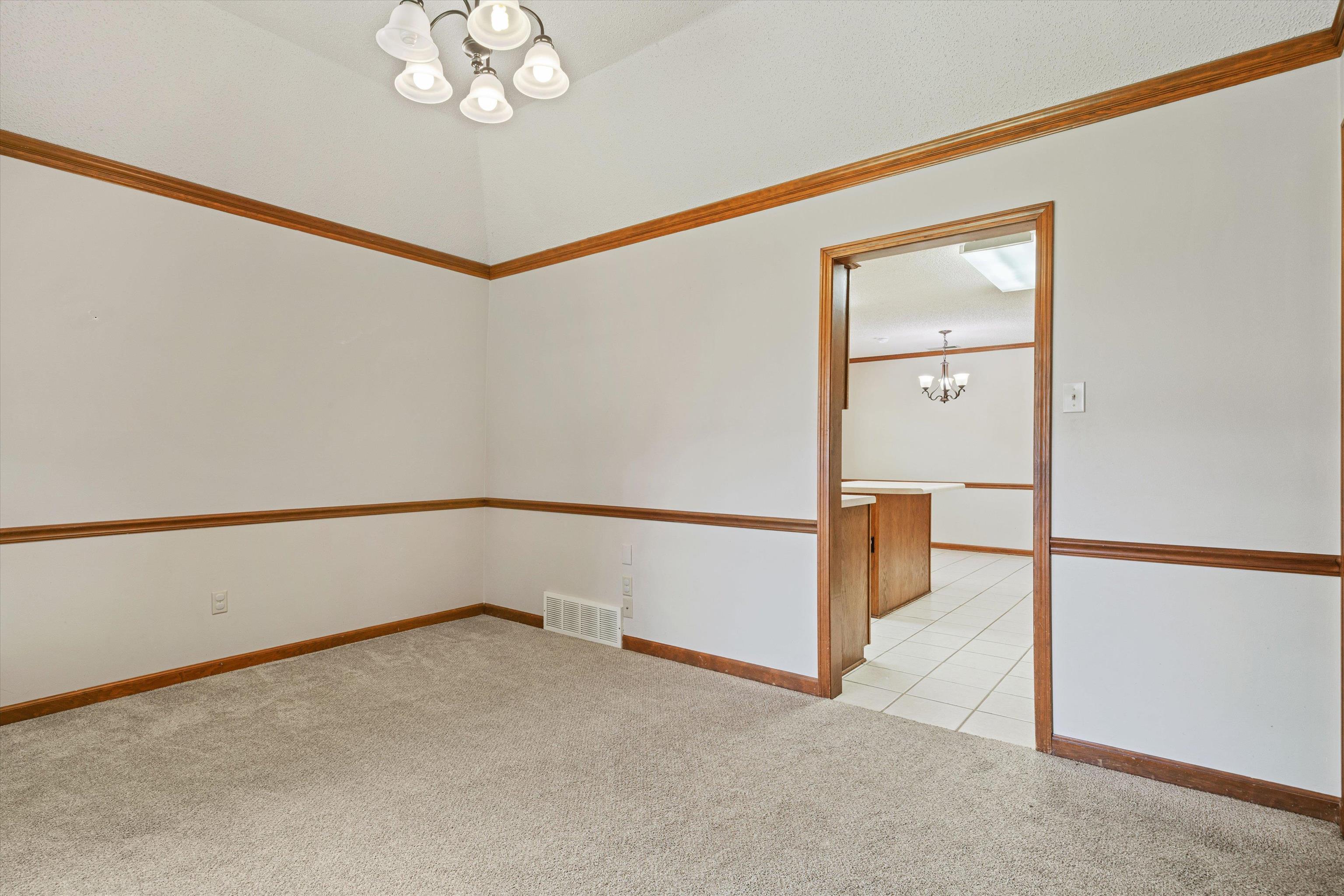 6608 WOODPARK LN