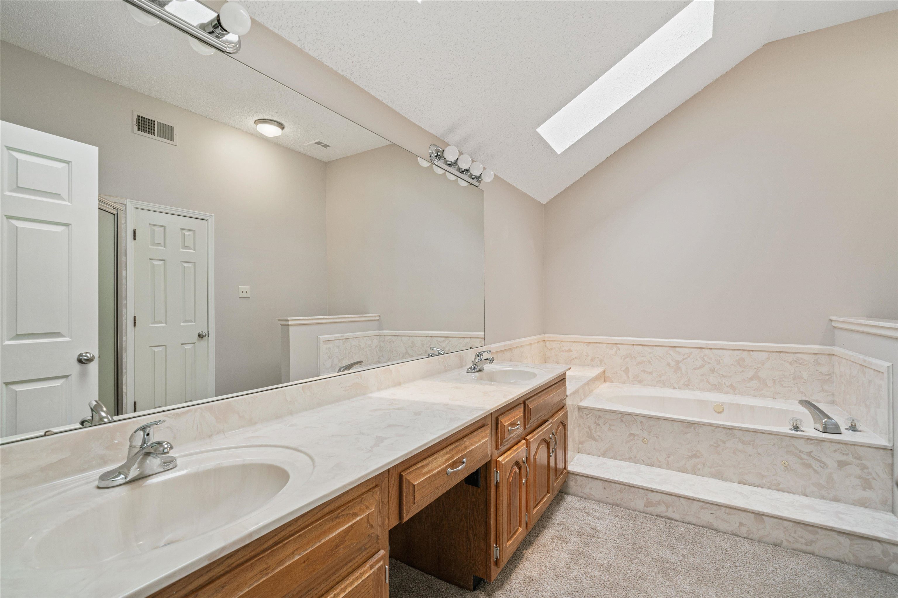 6608 WOODPARK LN