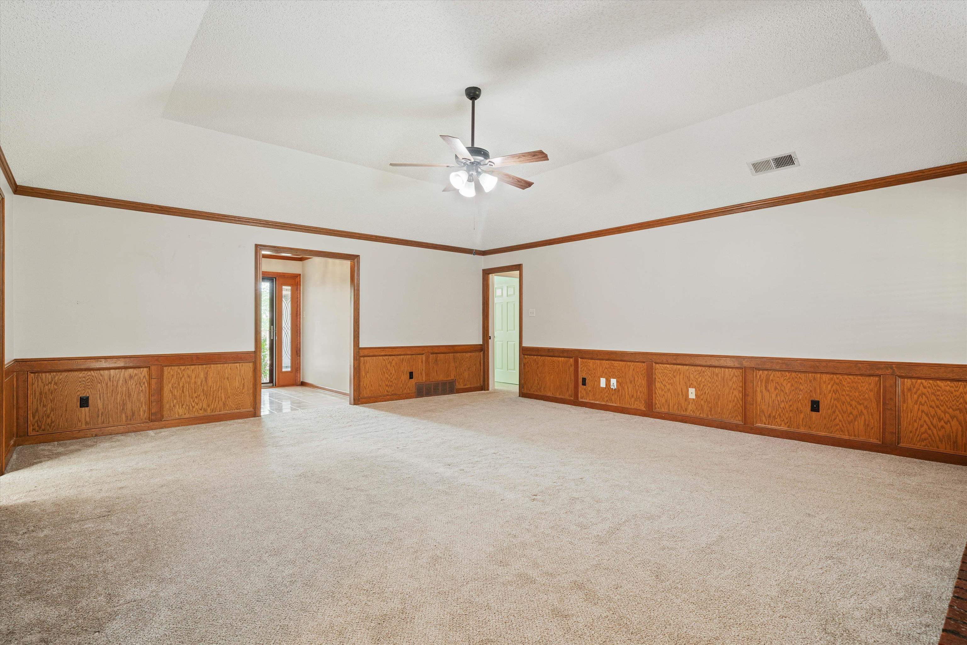 6608 WOODPARK LN