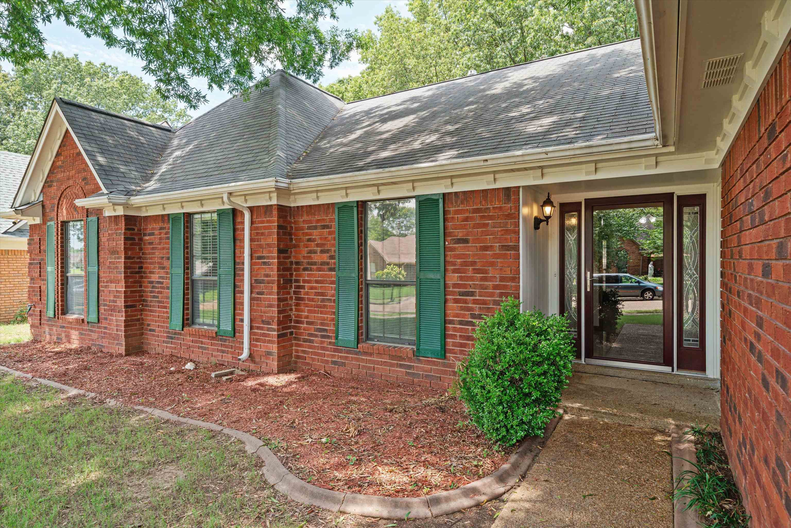 6608 WOODPARK LN