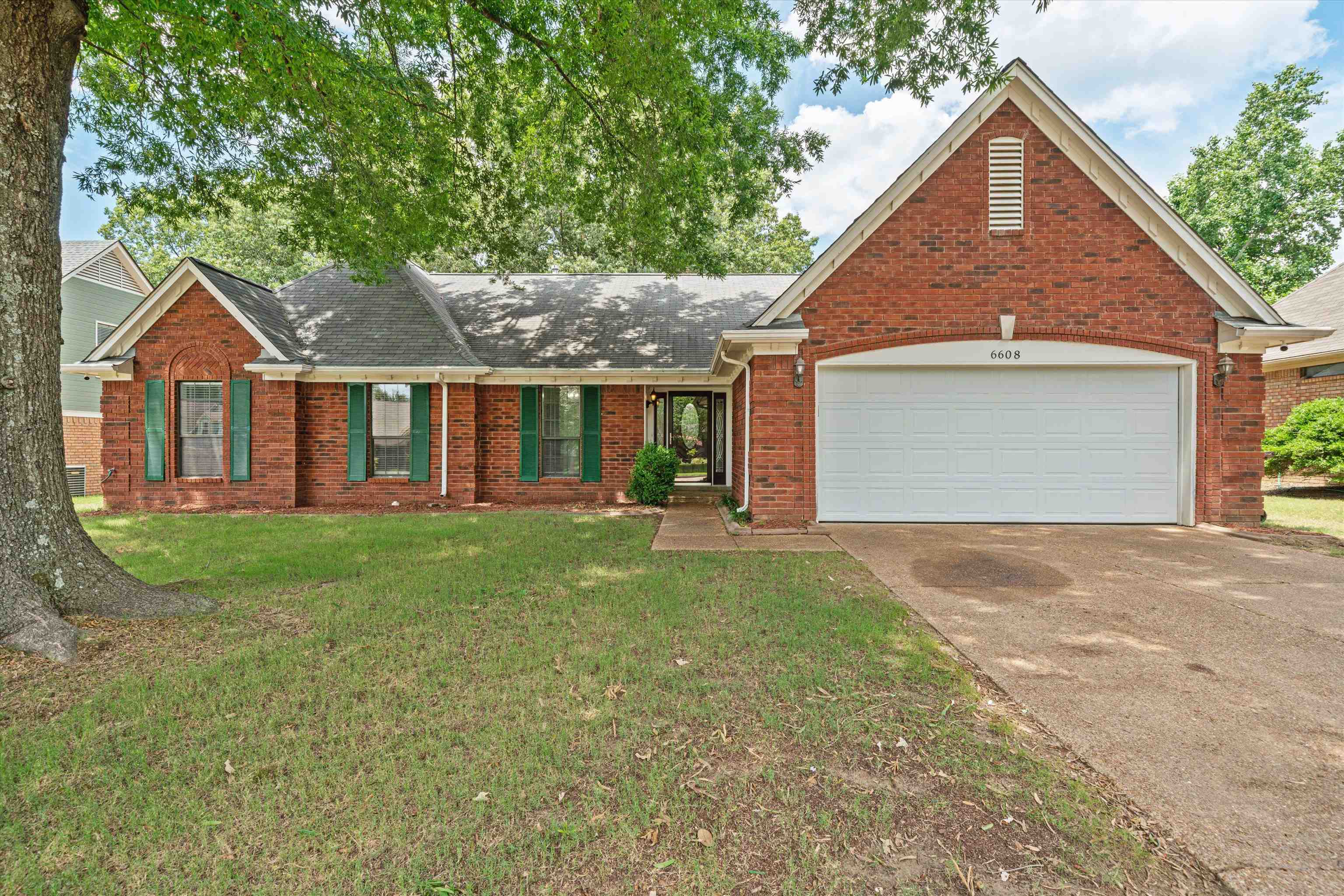 6608 WOODPARK LN