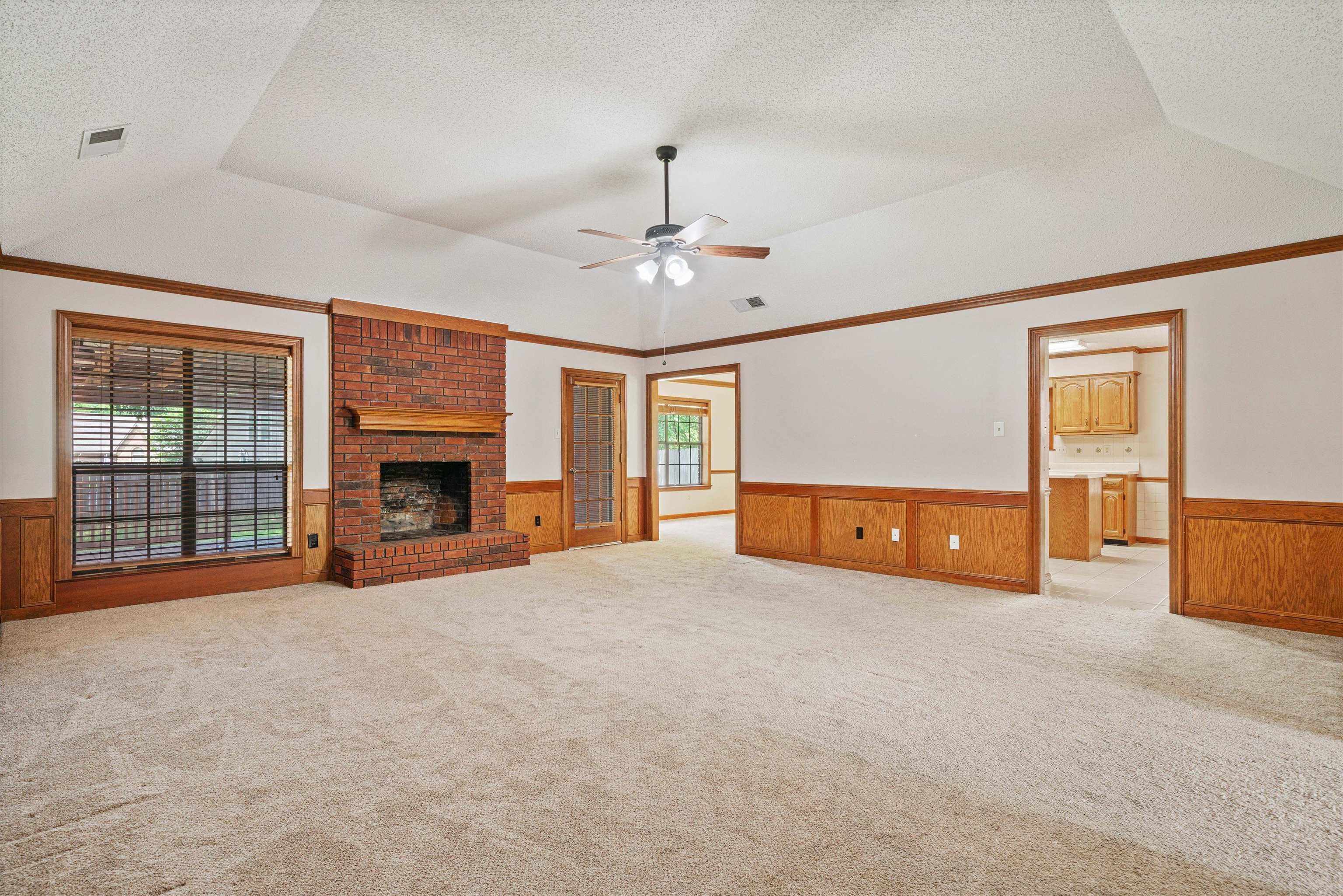 6608 WOODPARK LN