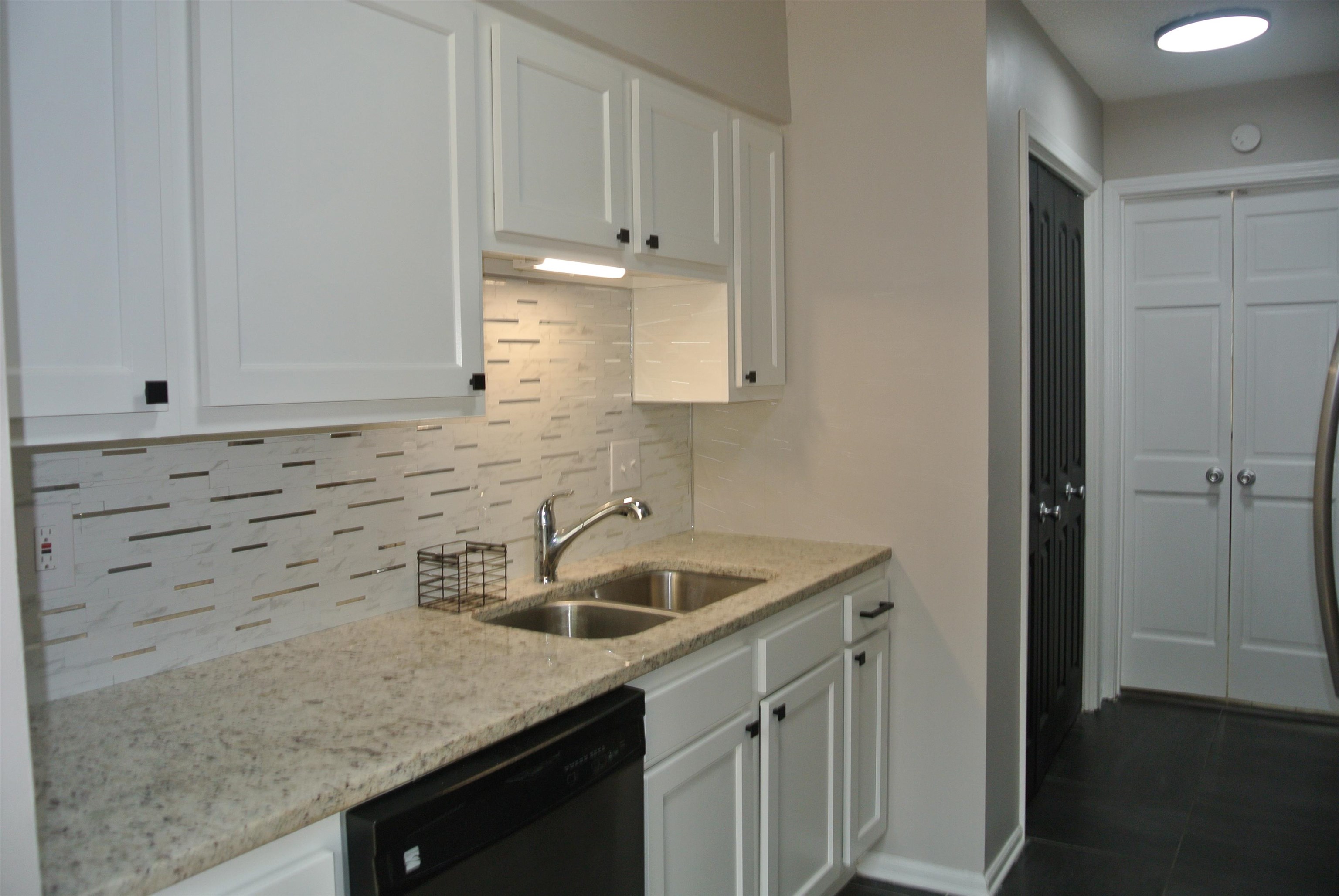 6902 MIDHURST RD Unit: 6902
