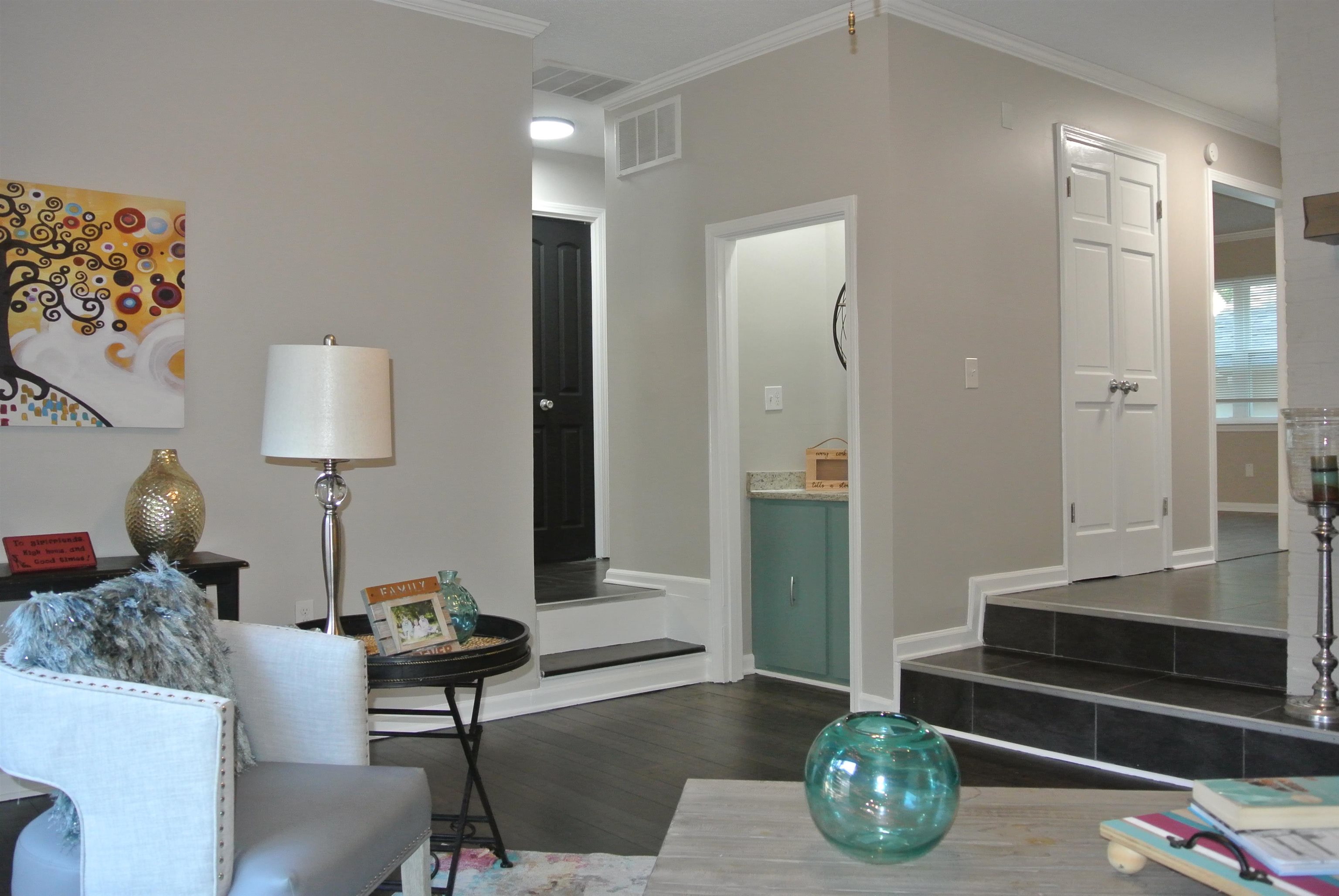 6902 MIDHURST RD Unit: 6902
