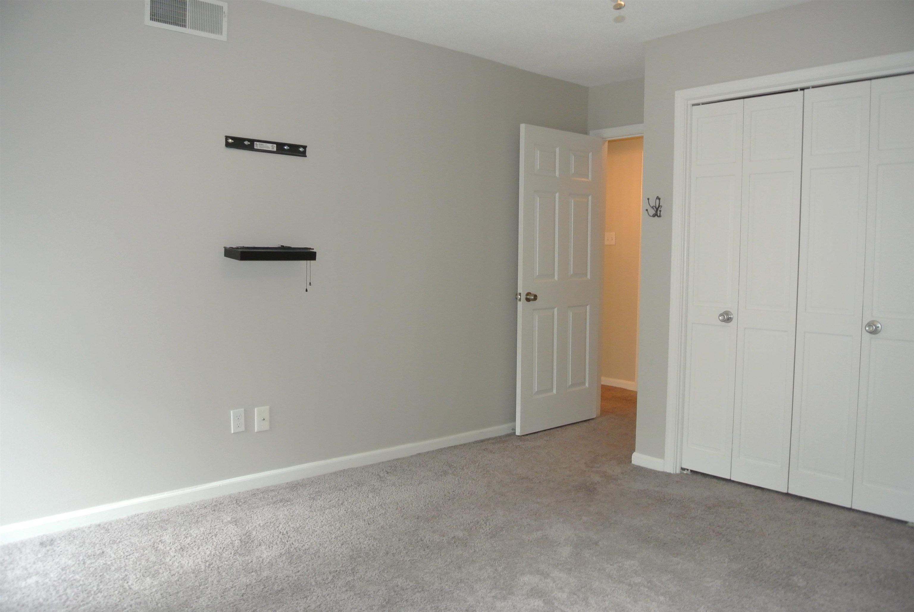 6902 MIDHURST RD Unit: 6902