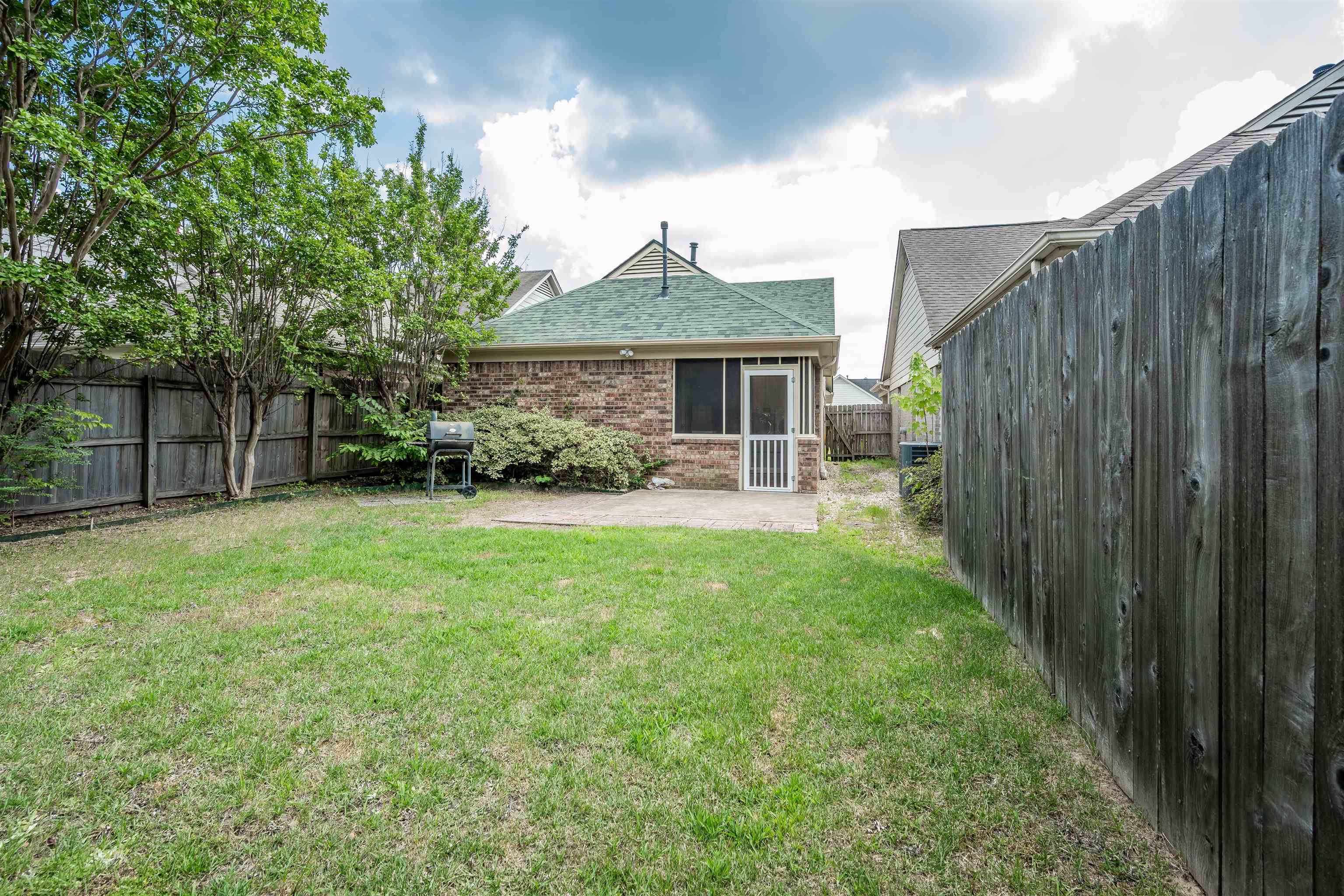 1105 W MONTEBELLO CIR