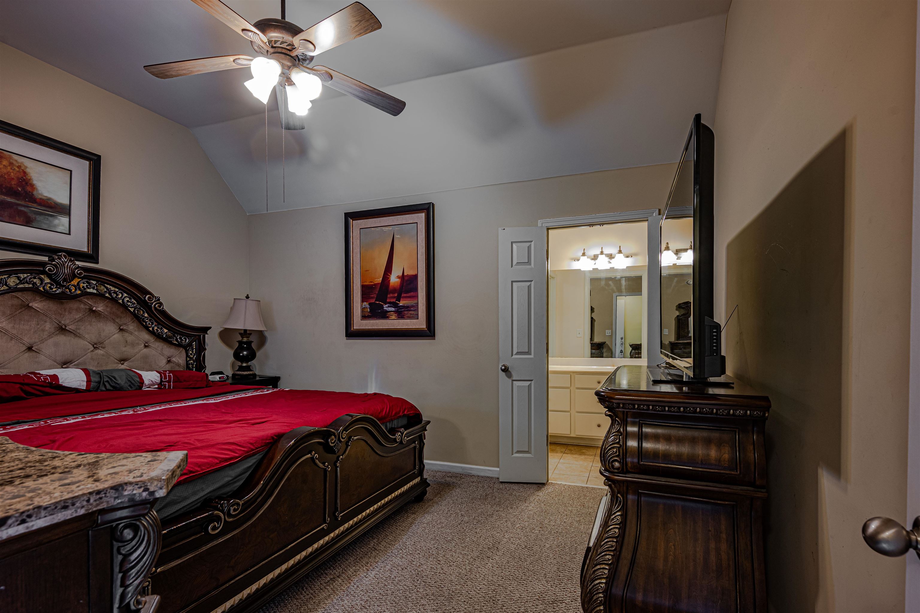 1105 W MONTEBELLO CIR