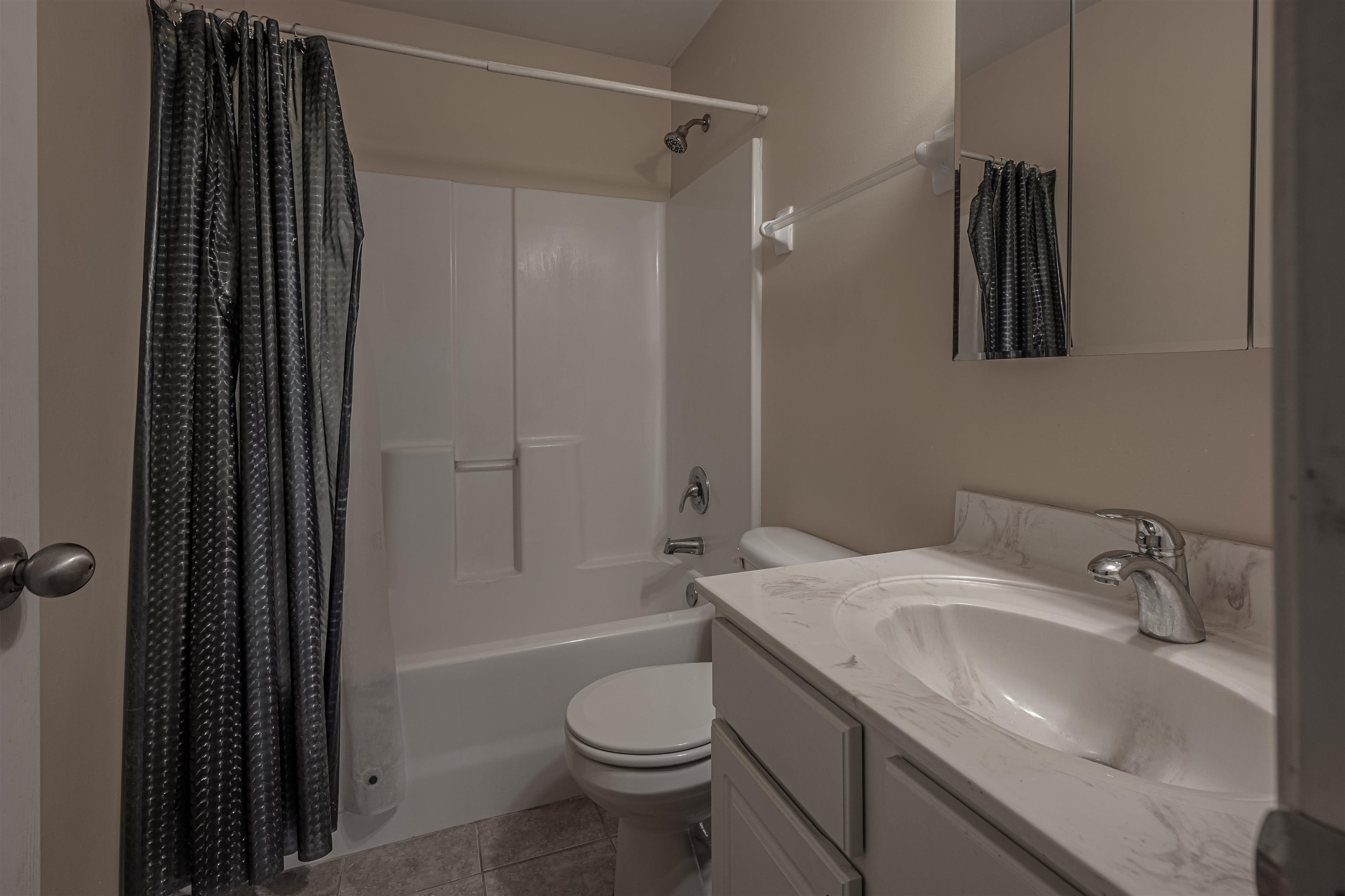 1105 W MONTEBELLO CIR