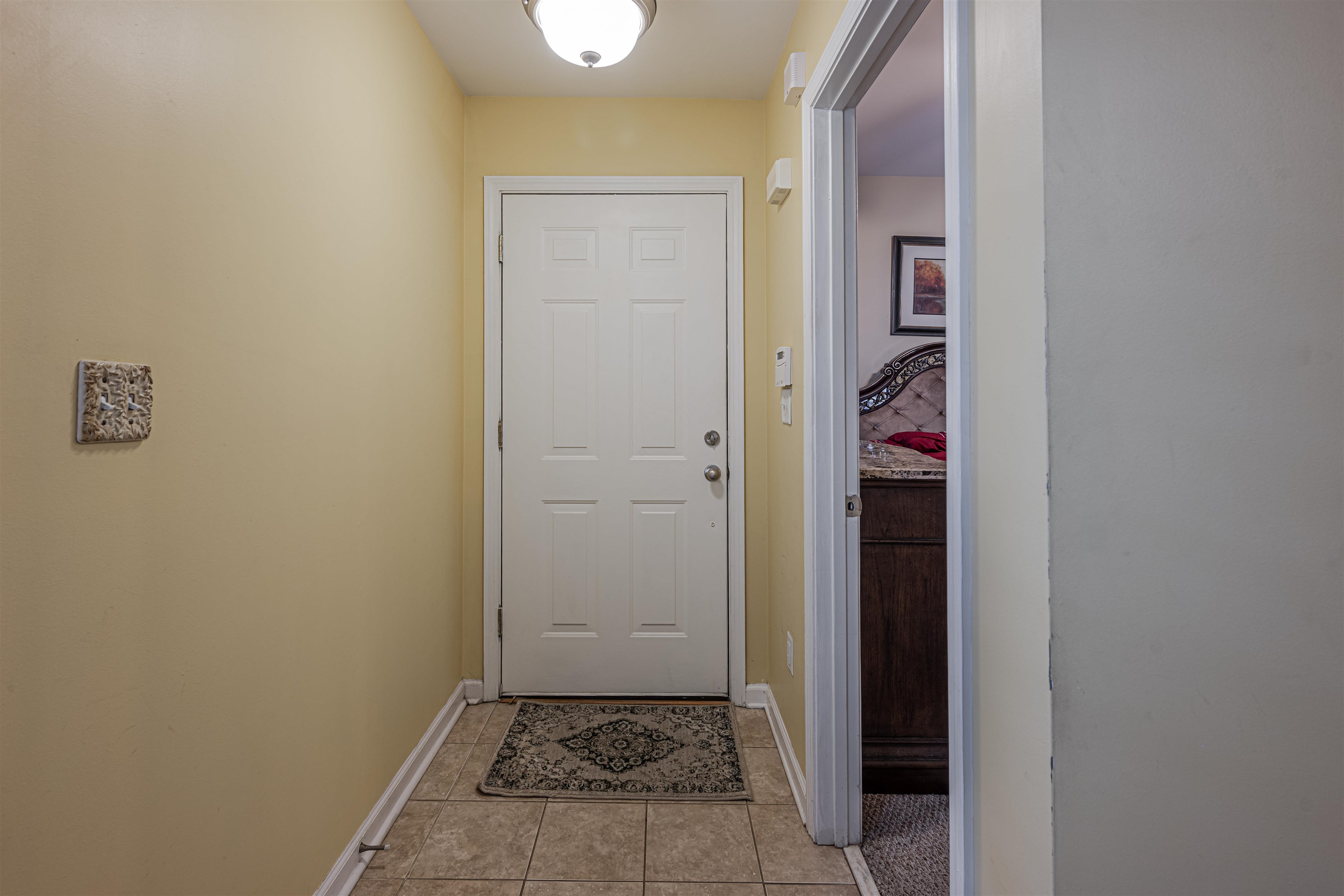 1105 W MONTEBELLO CIR
