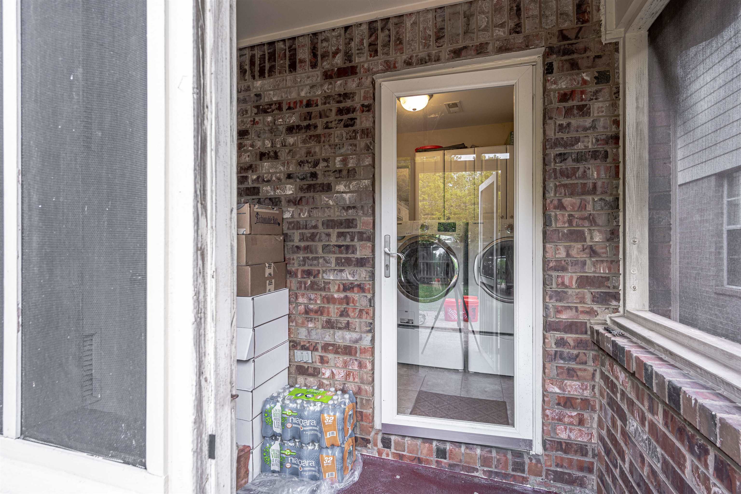 1105 W MONTEBELLO CIR