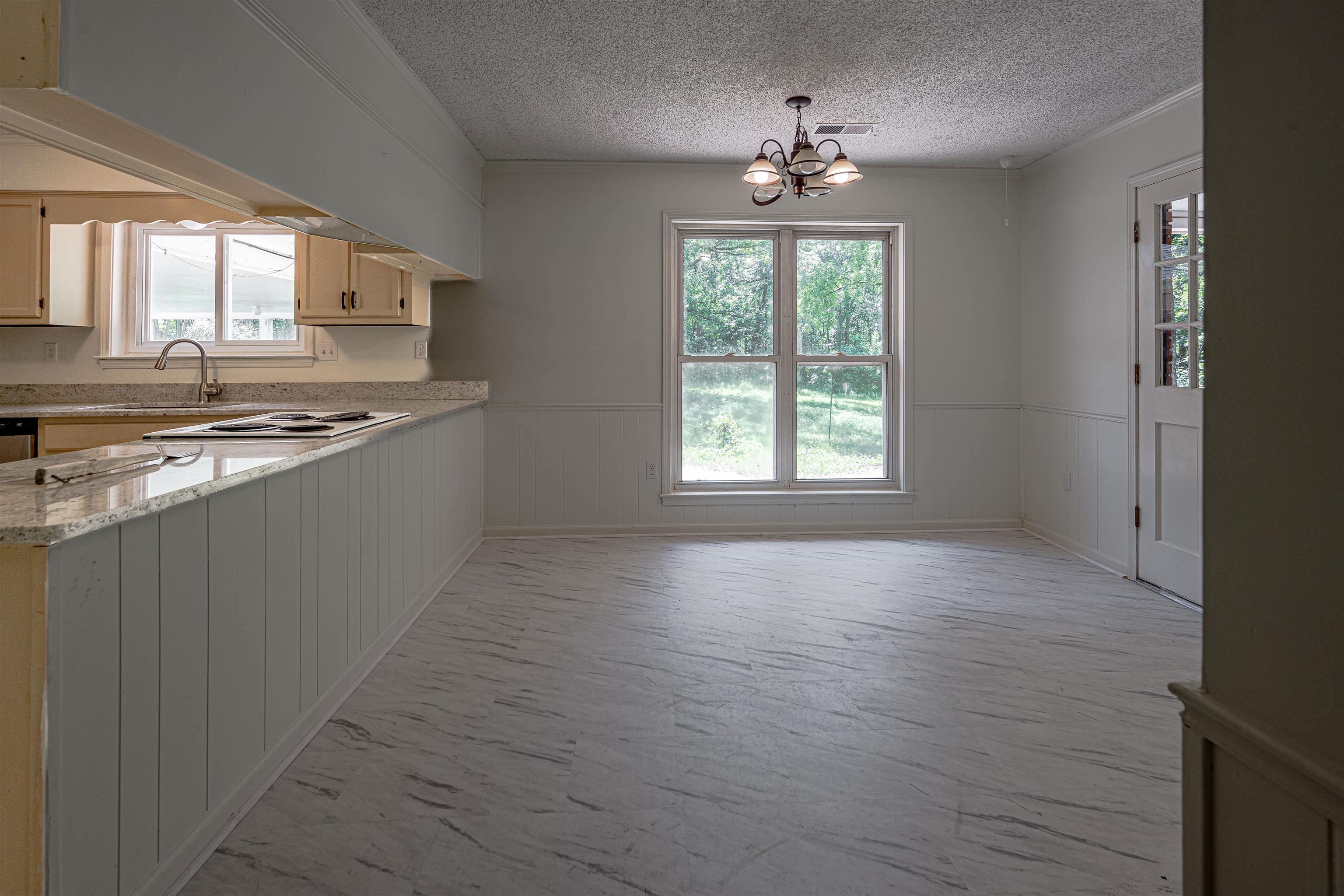 4391 CHAPEL CV