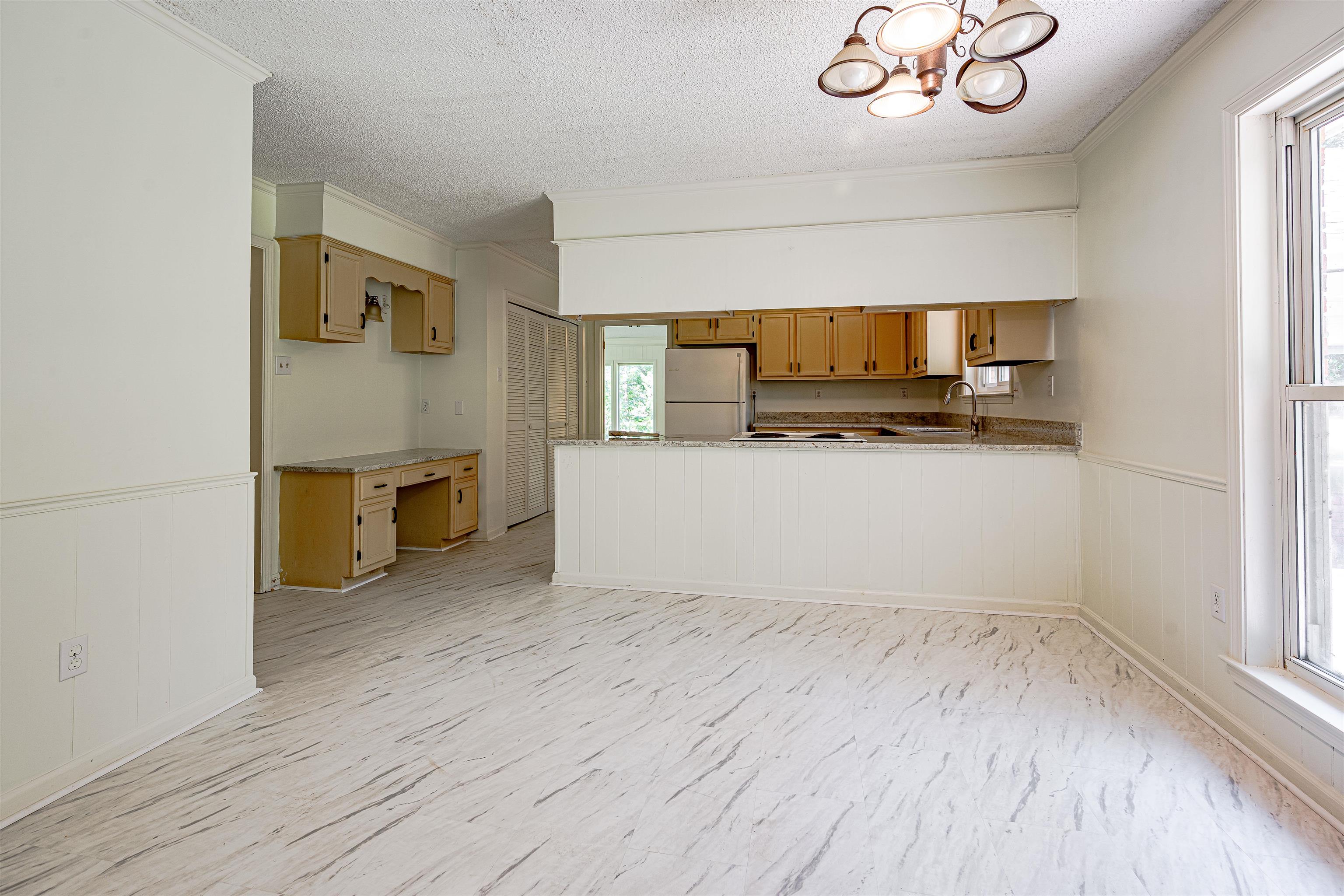 4391 CHAPEL CV