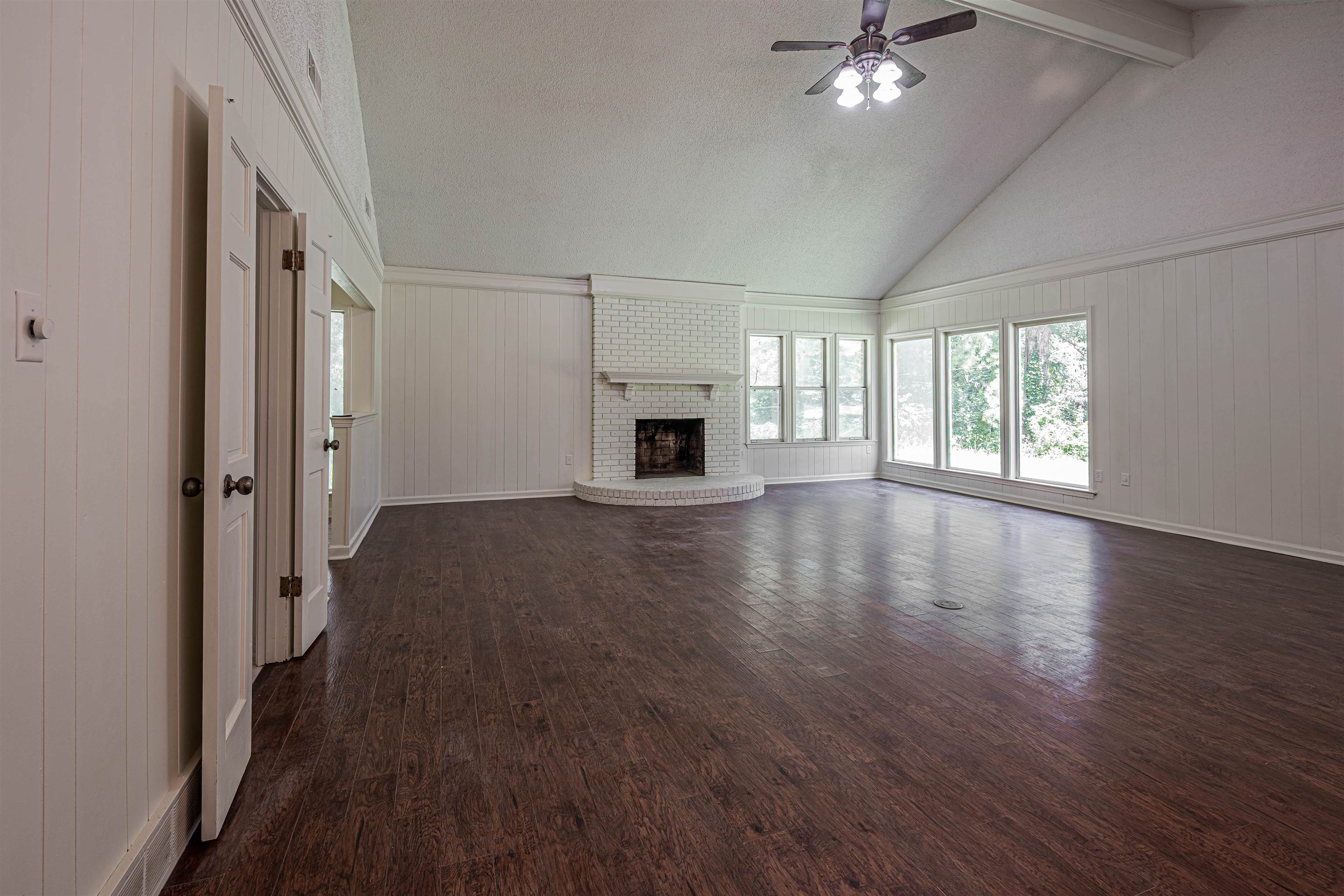 4391 CHAPEL CV