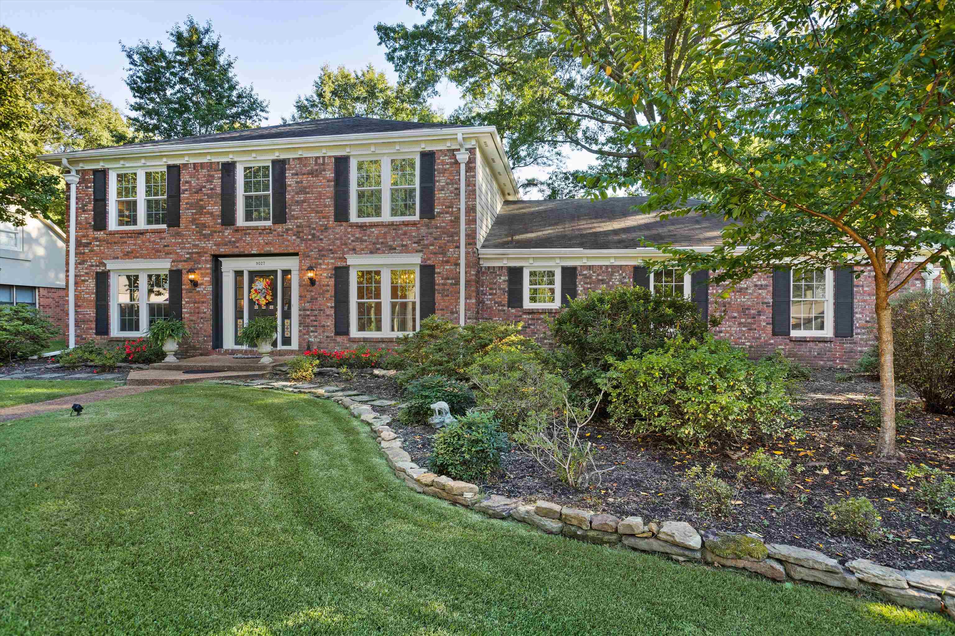 9027 LATIMER DR