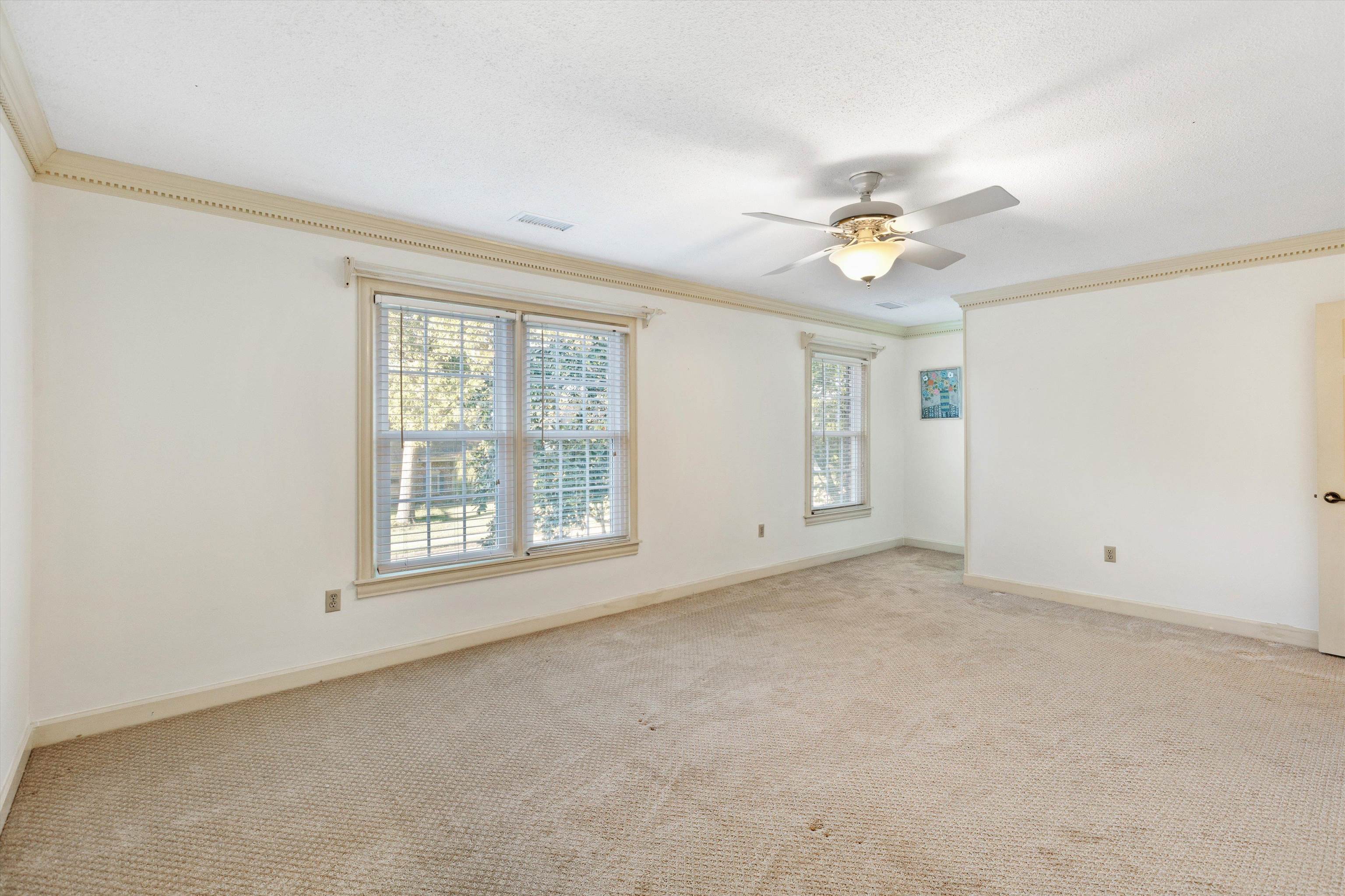 9027 LATIMER DR