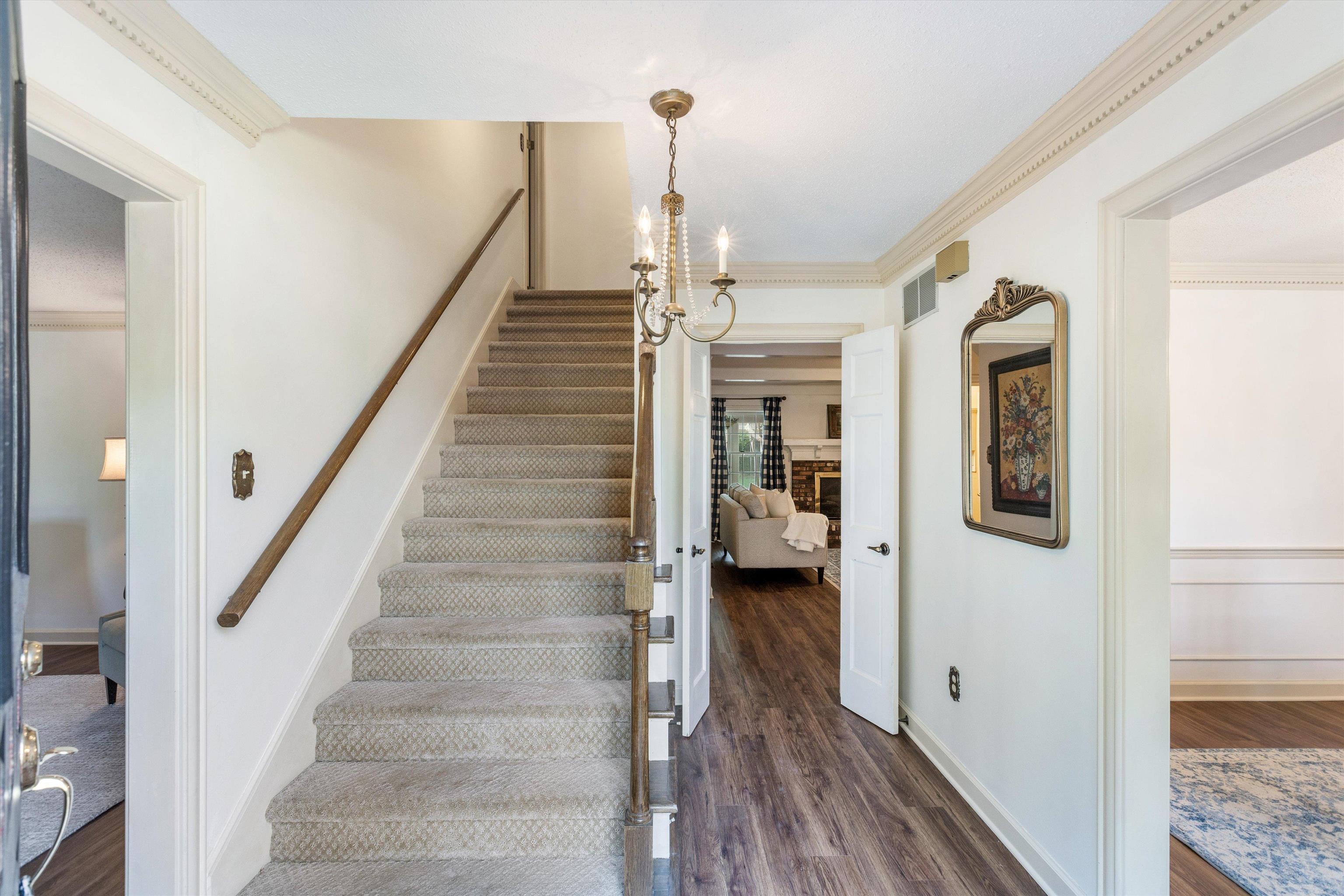 9027 LATIMER DR